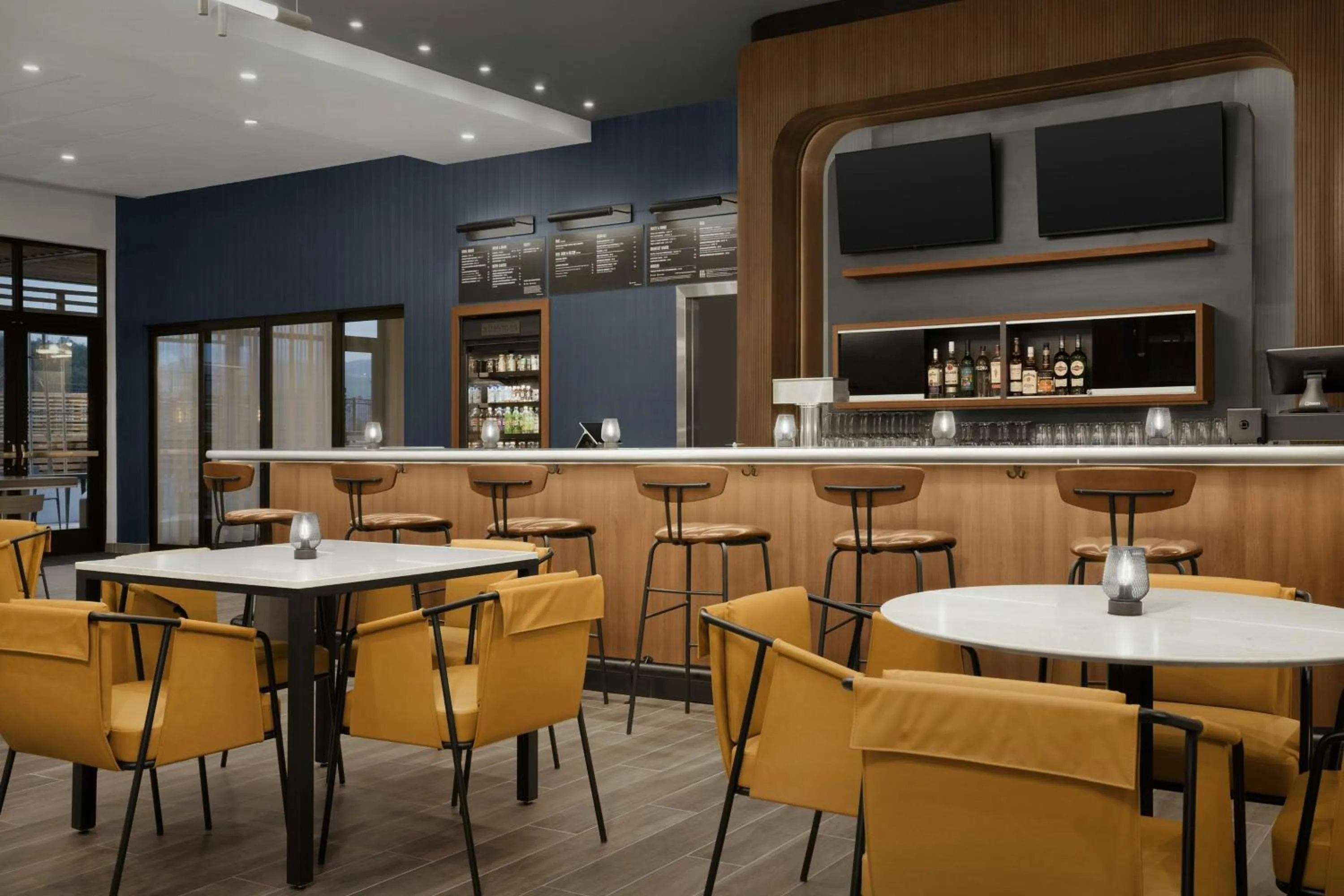 Lounge or bar in Courtyard by Marriott Antioch Pittsburg