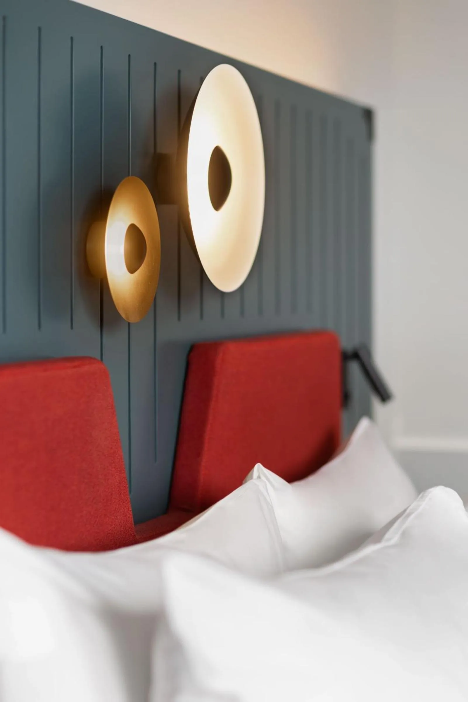 Bed in The Passenger, a Tribute Portfolio Hotel