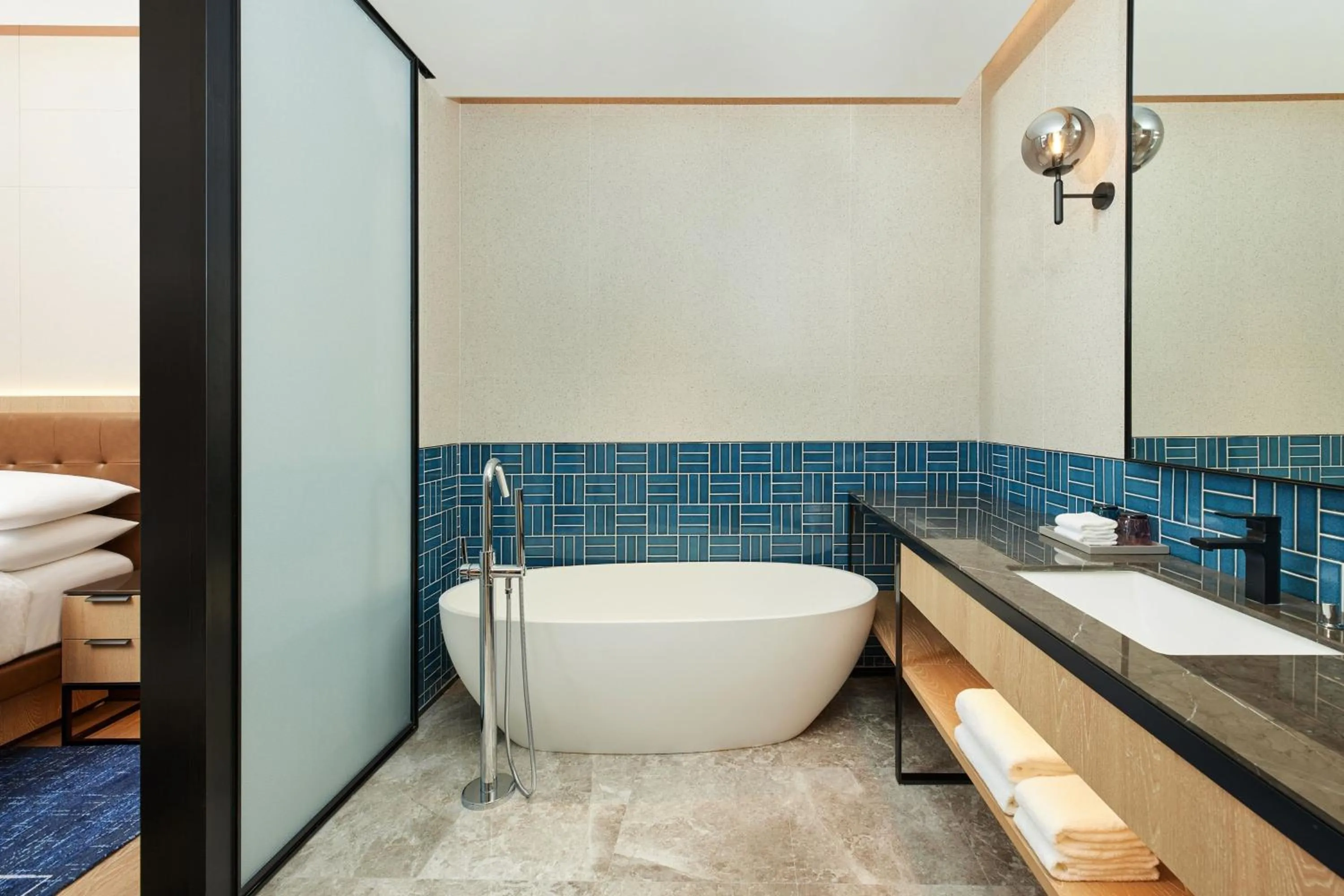 Bathroom in Four Points by Sheraton Huzhou