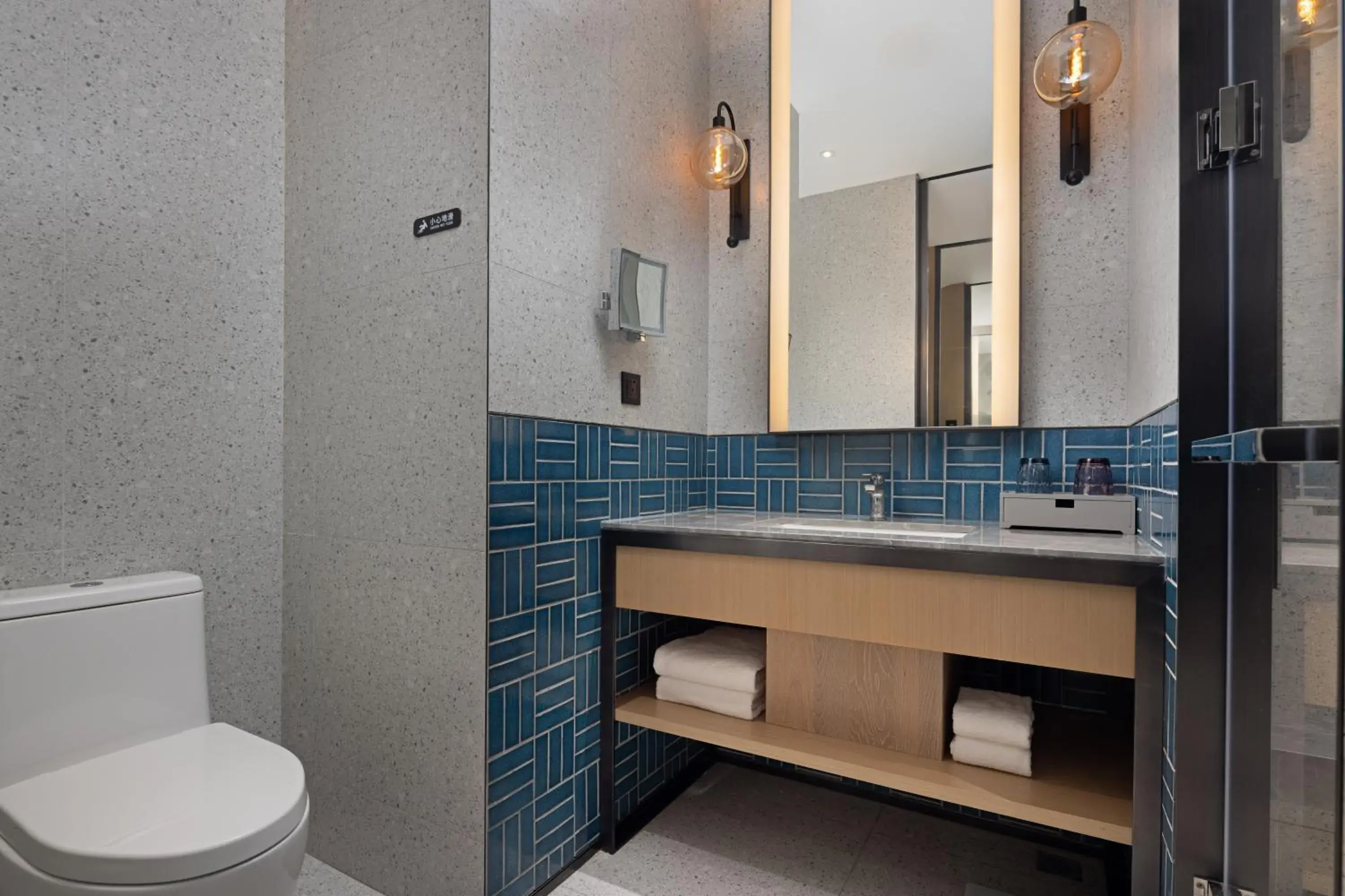 Standard Twin Room in Four Points by Sheraton Huzhou Standard Twin Room in Four Points by Sheraton Huzhou