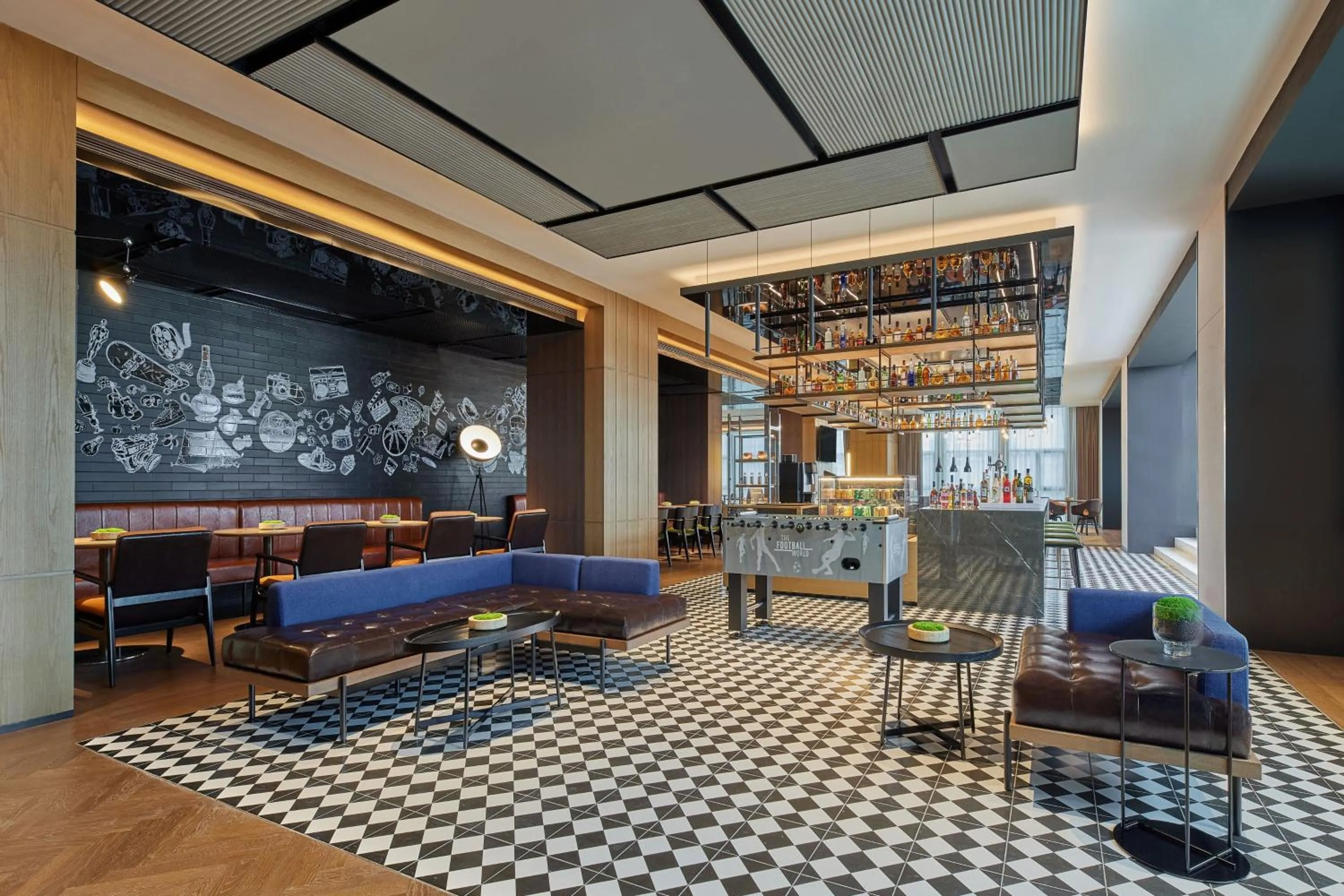 Lounge or bar in Four Points by Sheraton Huzhou