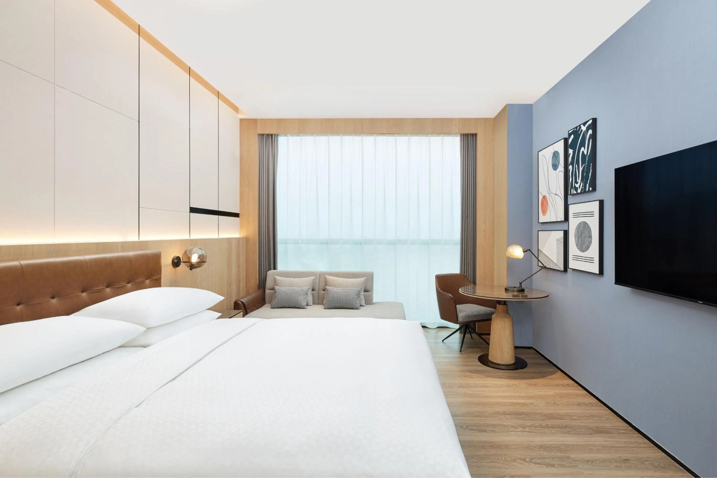 Photo of the whole room, Bed in Four Points by Sheraton Huzhou