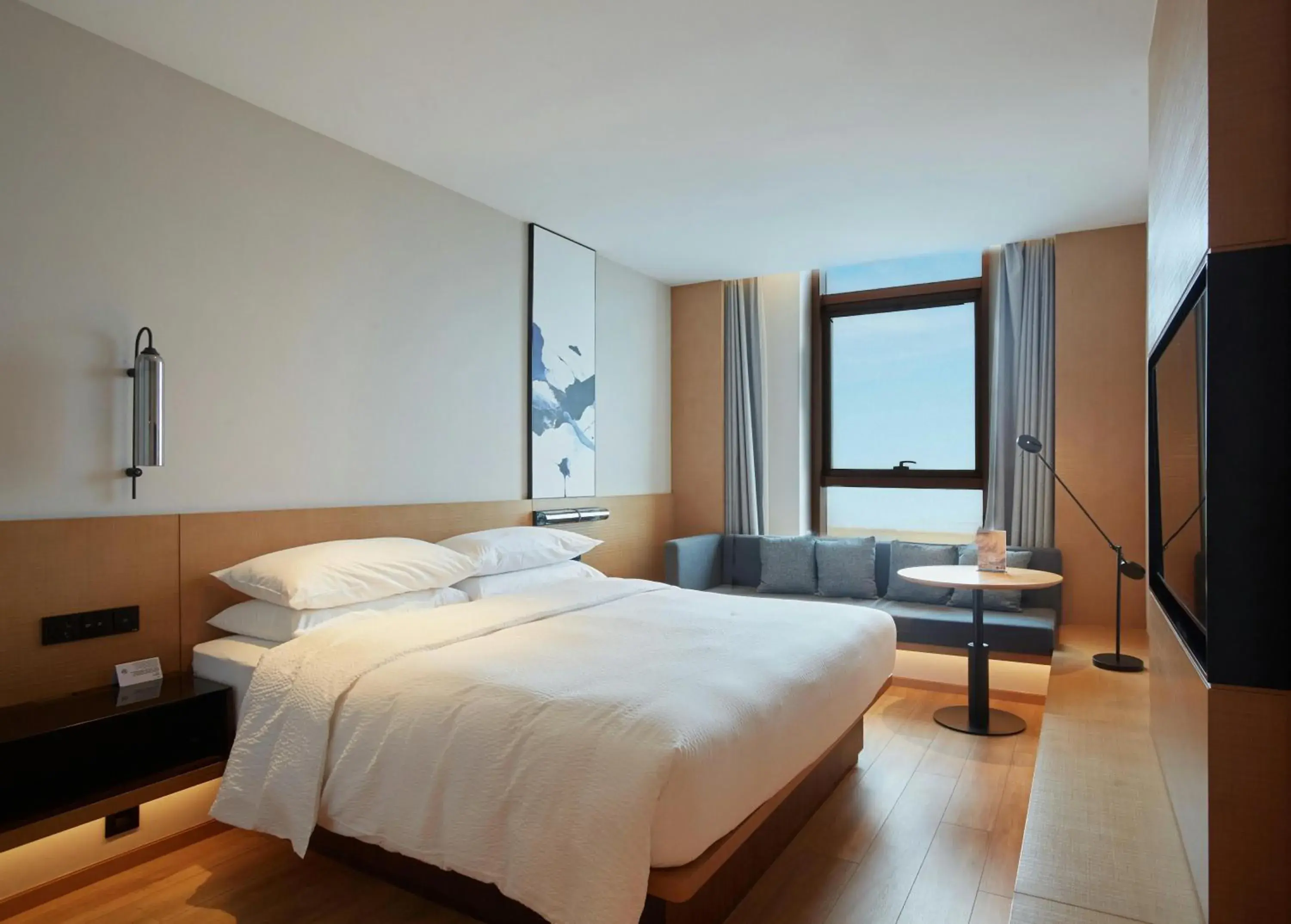 Standard King Room with Ocean View in Fairfield by Marriott Yantai Standard King Room with Ocean View in Fairfield by Marriott Yantai