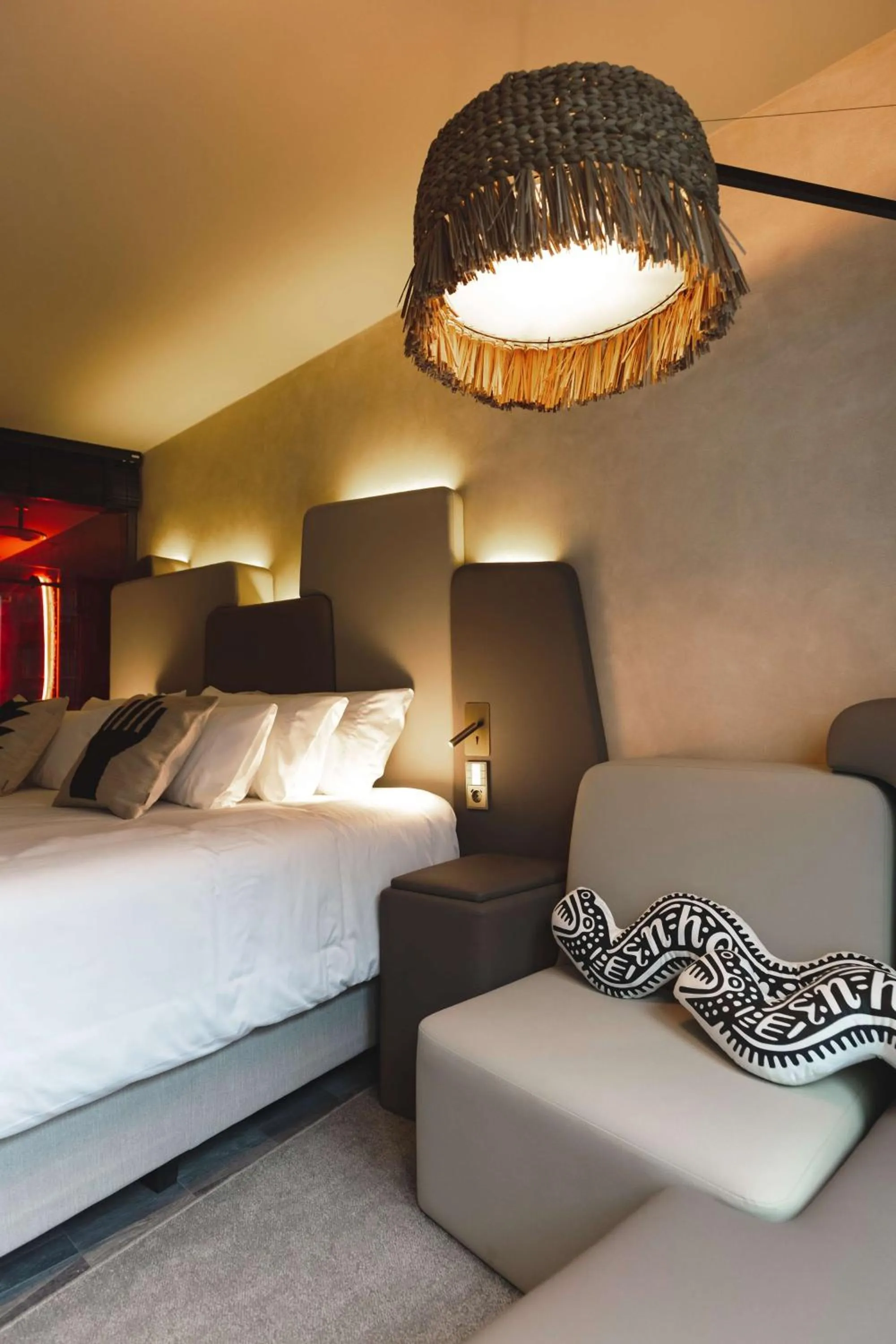 Bedroom, Bed in Nhow Lima