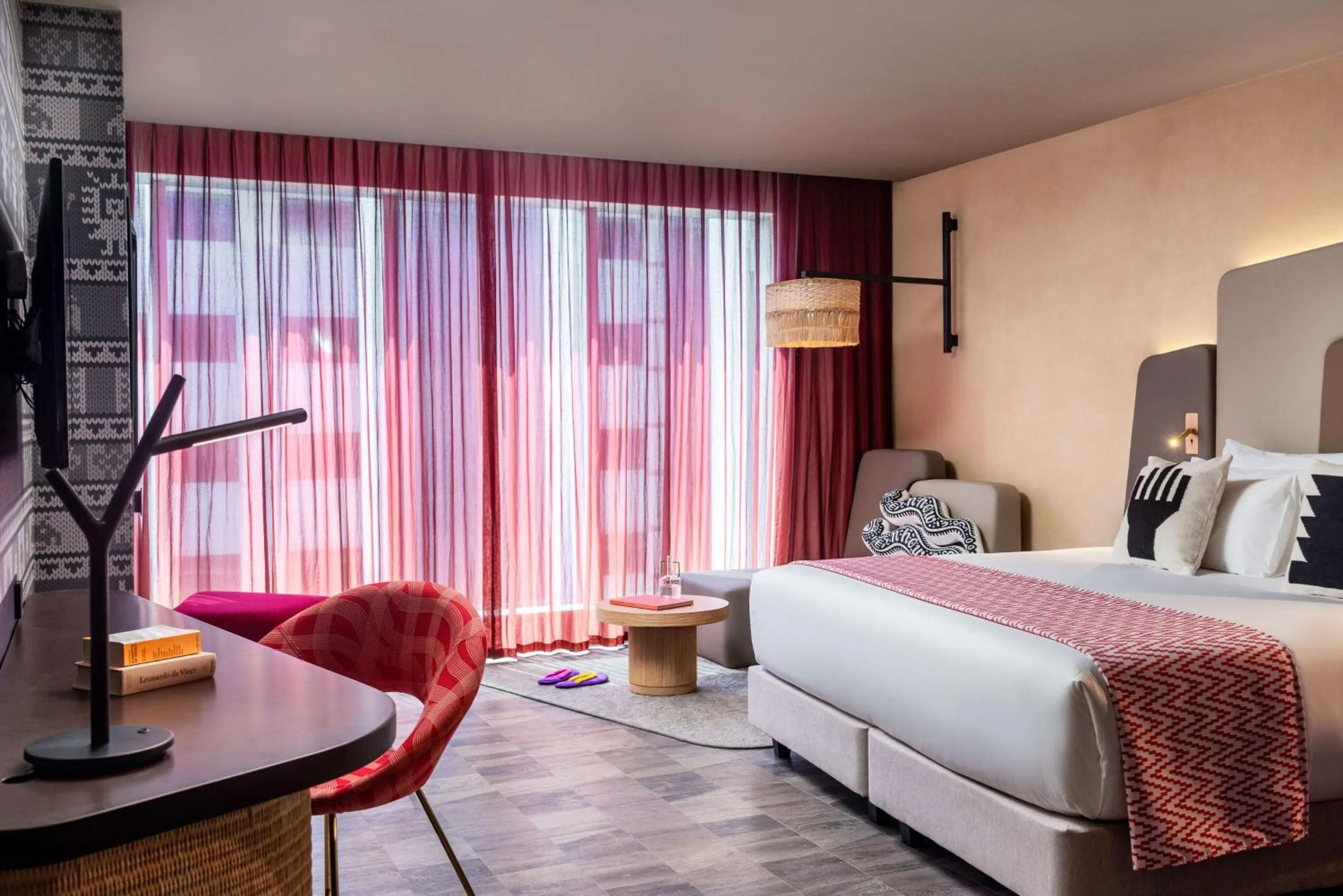 Bedroom, Bed in Nhow Lima