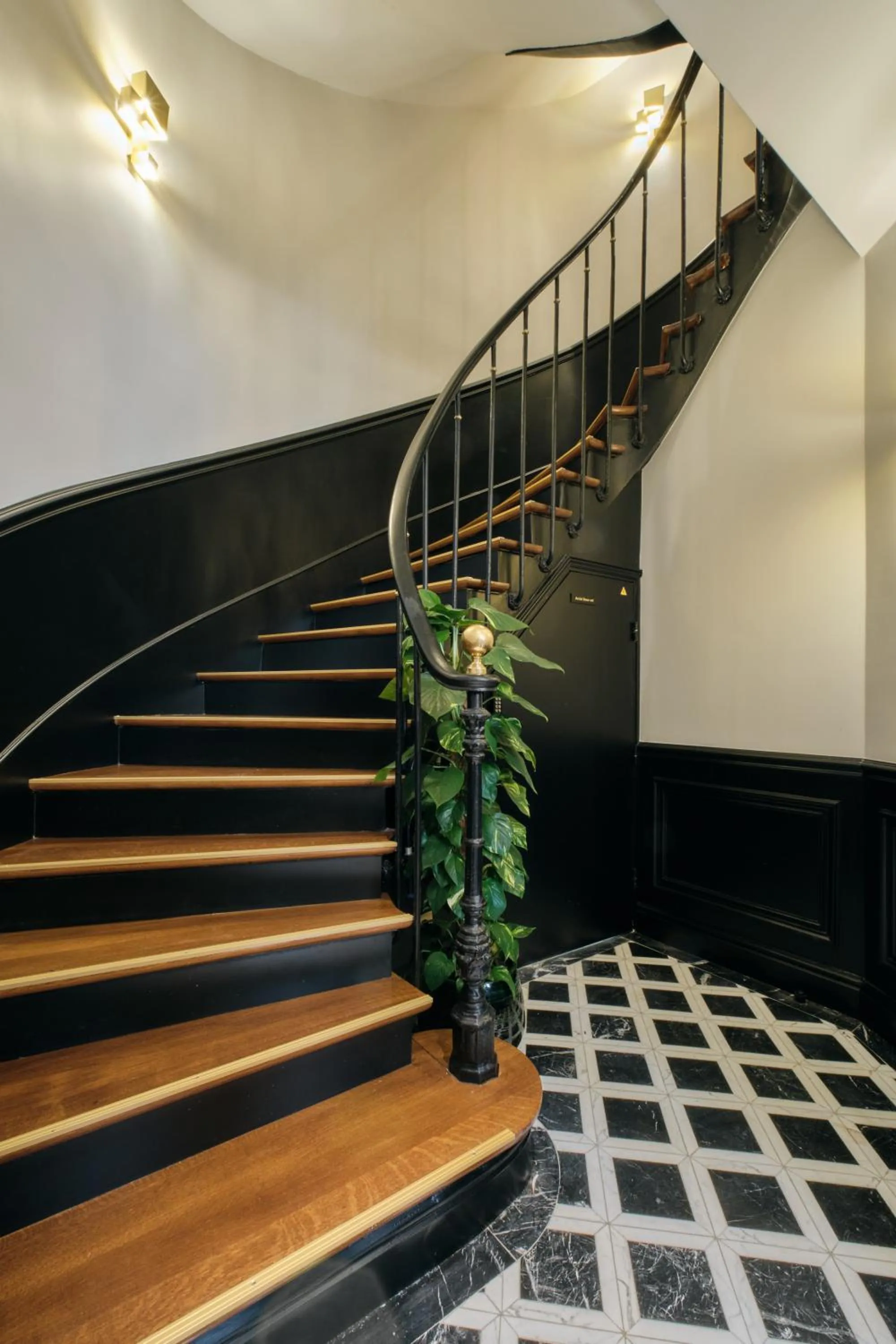 Facade/entrance in Nestay Les Halles