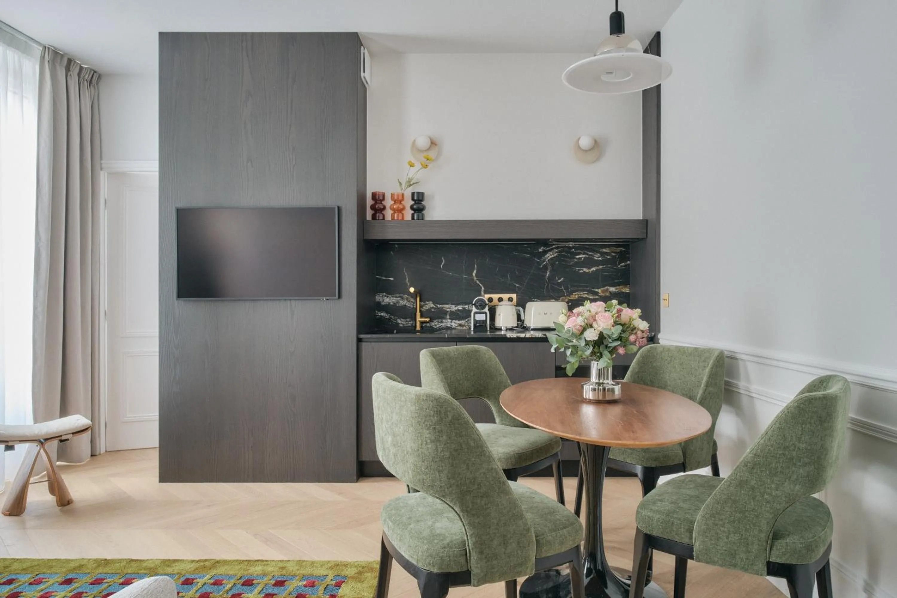 Kitchen or kitchenette in Nestay Les Halles