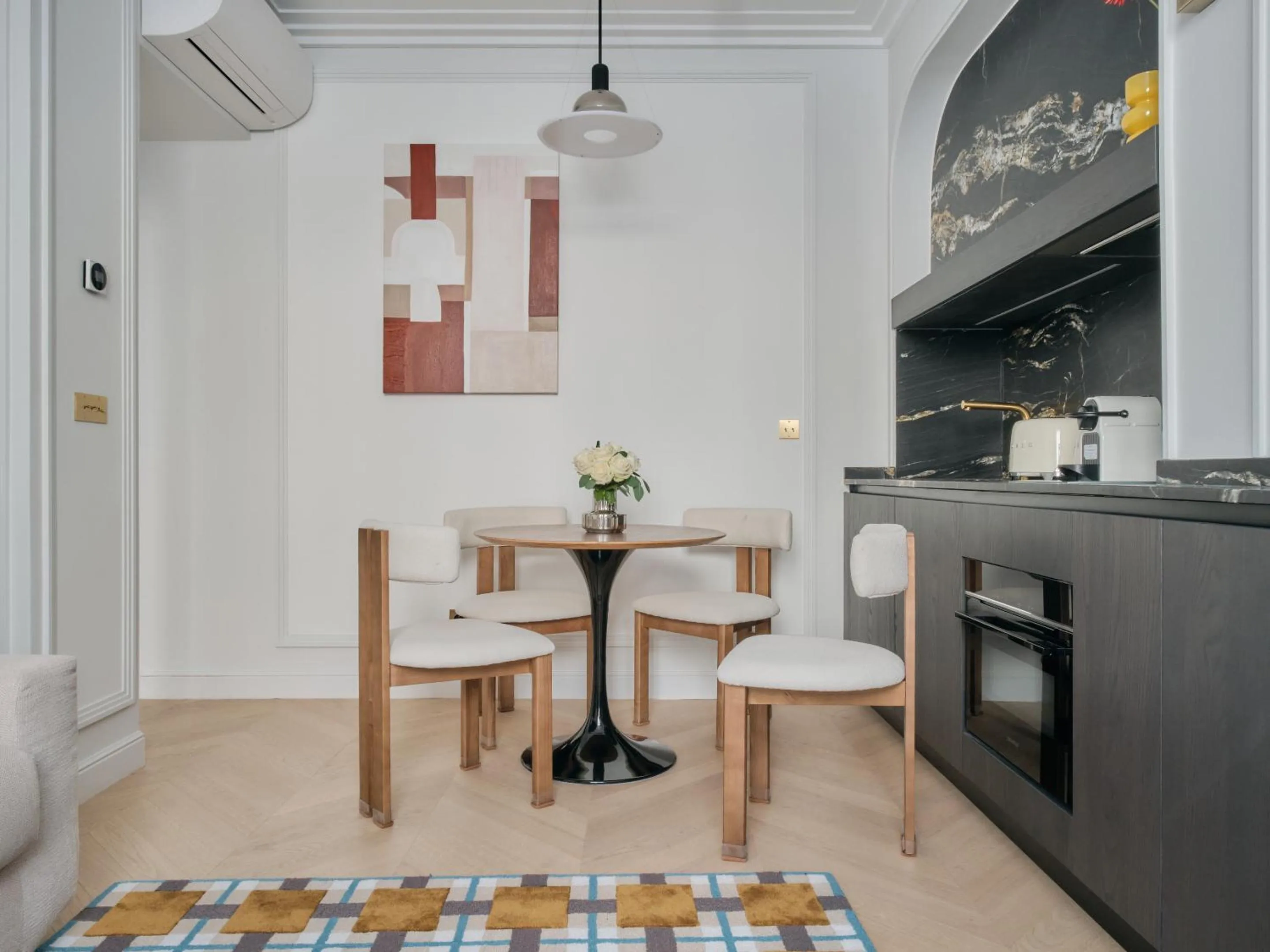 Kitchen or kitchenette in Nestay Les Halles