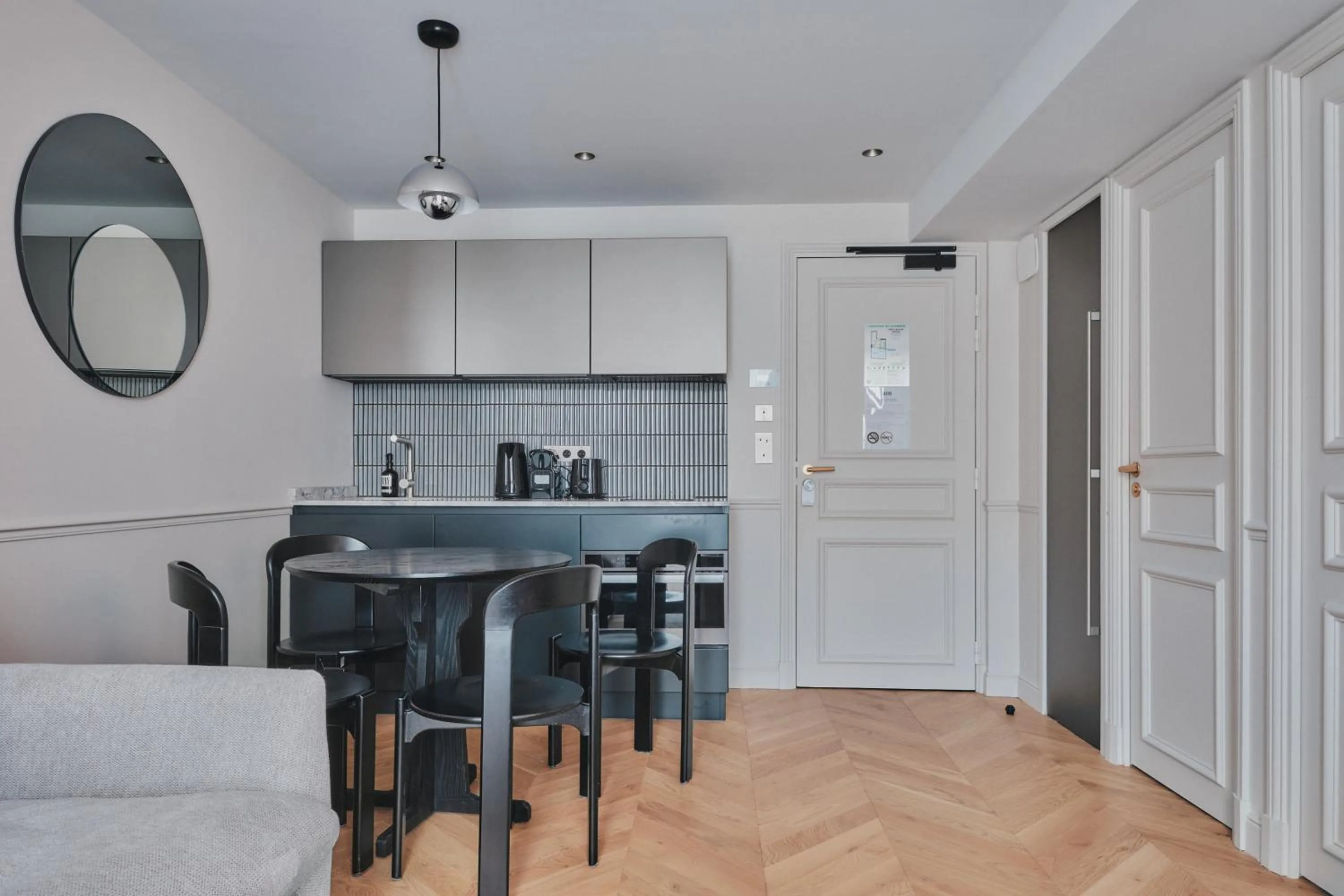 Kitchen or kitchenette in Nestay Sentier