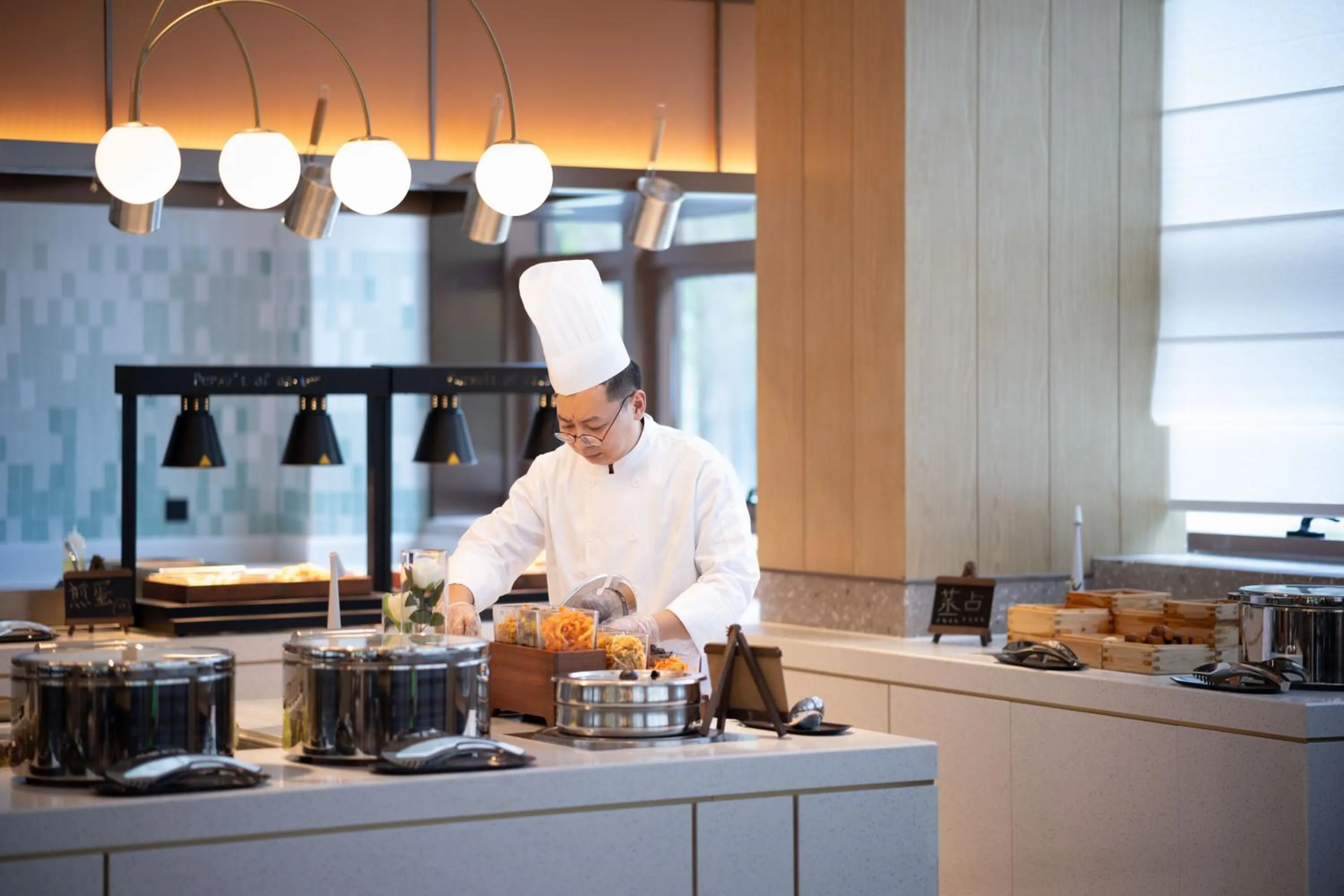 Restaurant/places to eat in Hilton Garden Inn Jingdezhen Taoyuan Valley