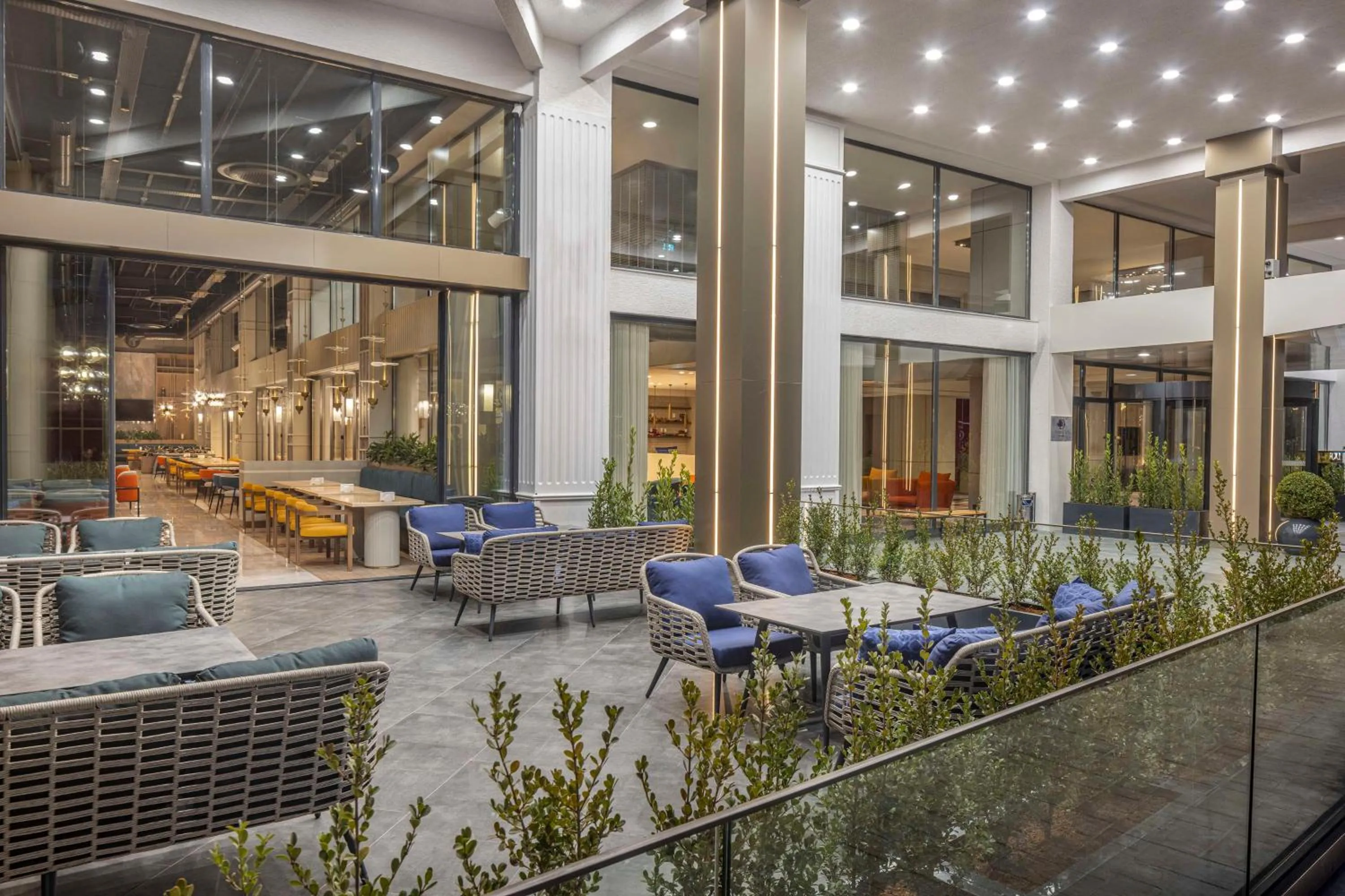 Restaurant/places to eat in Doubletree By Hilton Suites Trabzon Yomra