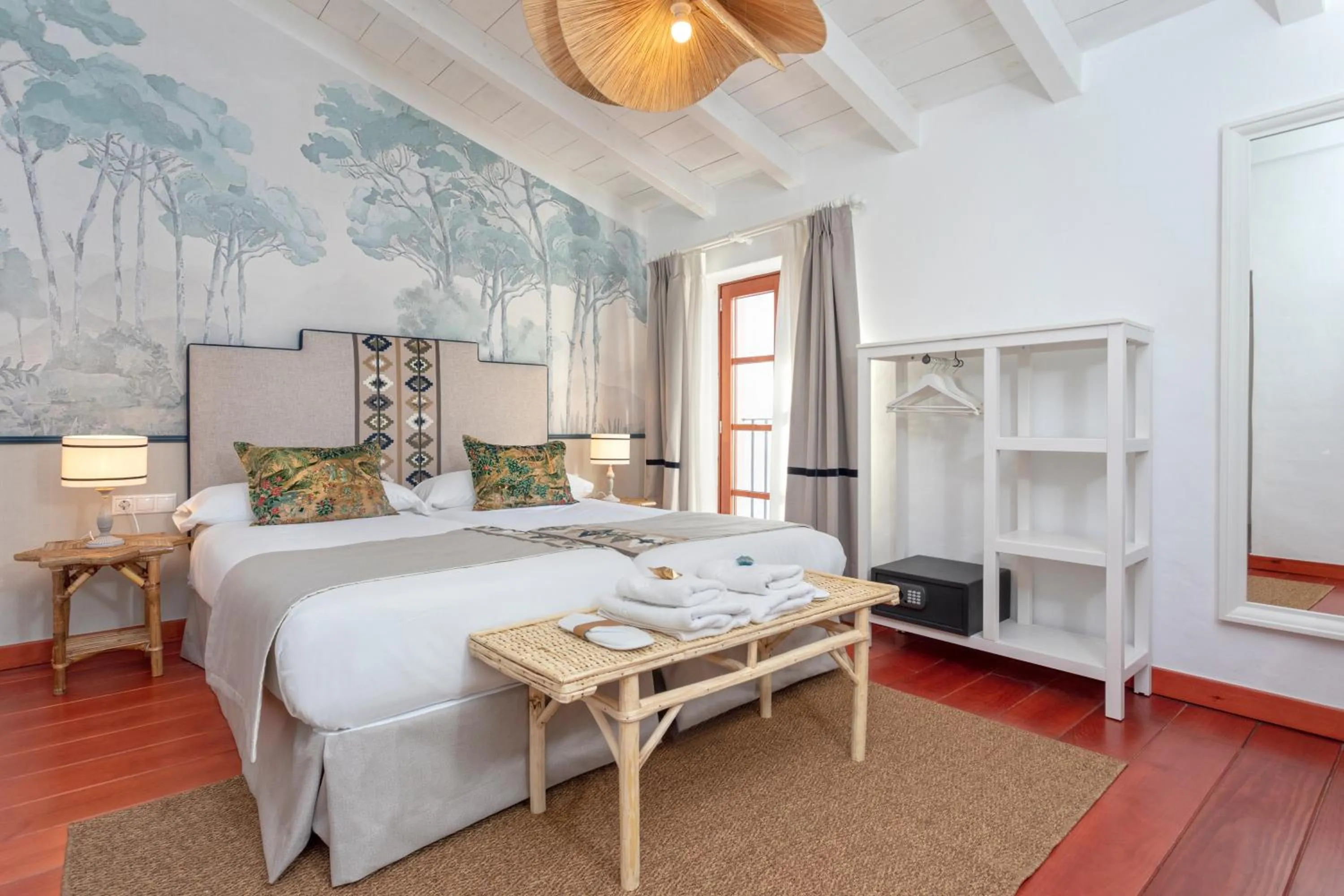 Twin Room in CSE The Old House Marbella