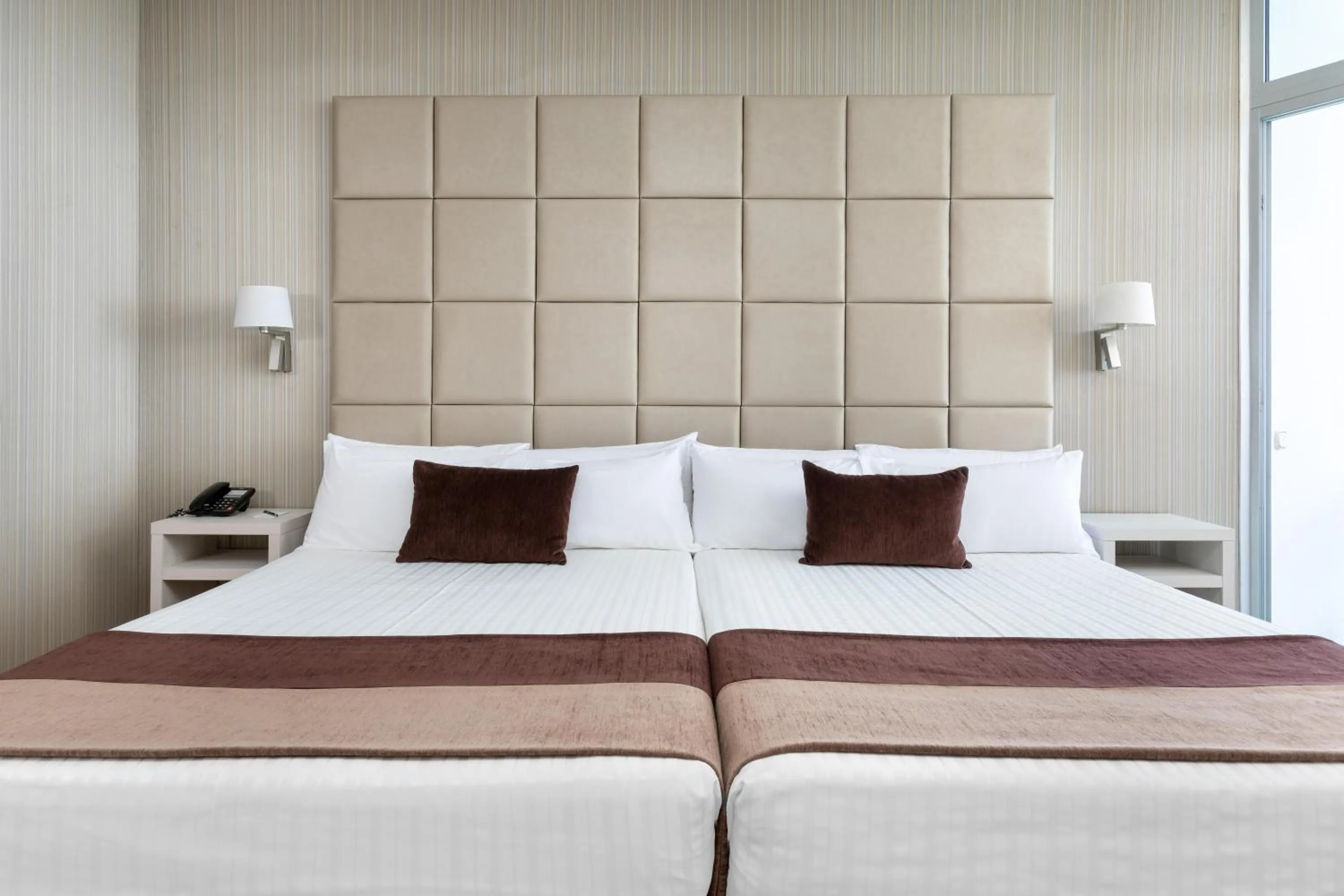 Photo of the whole room, Bed in Hotel Best Semiramis