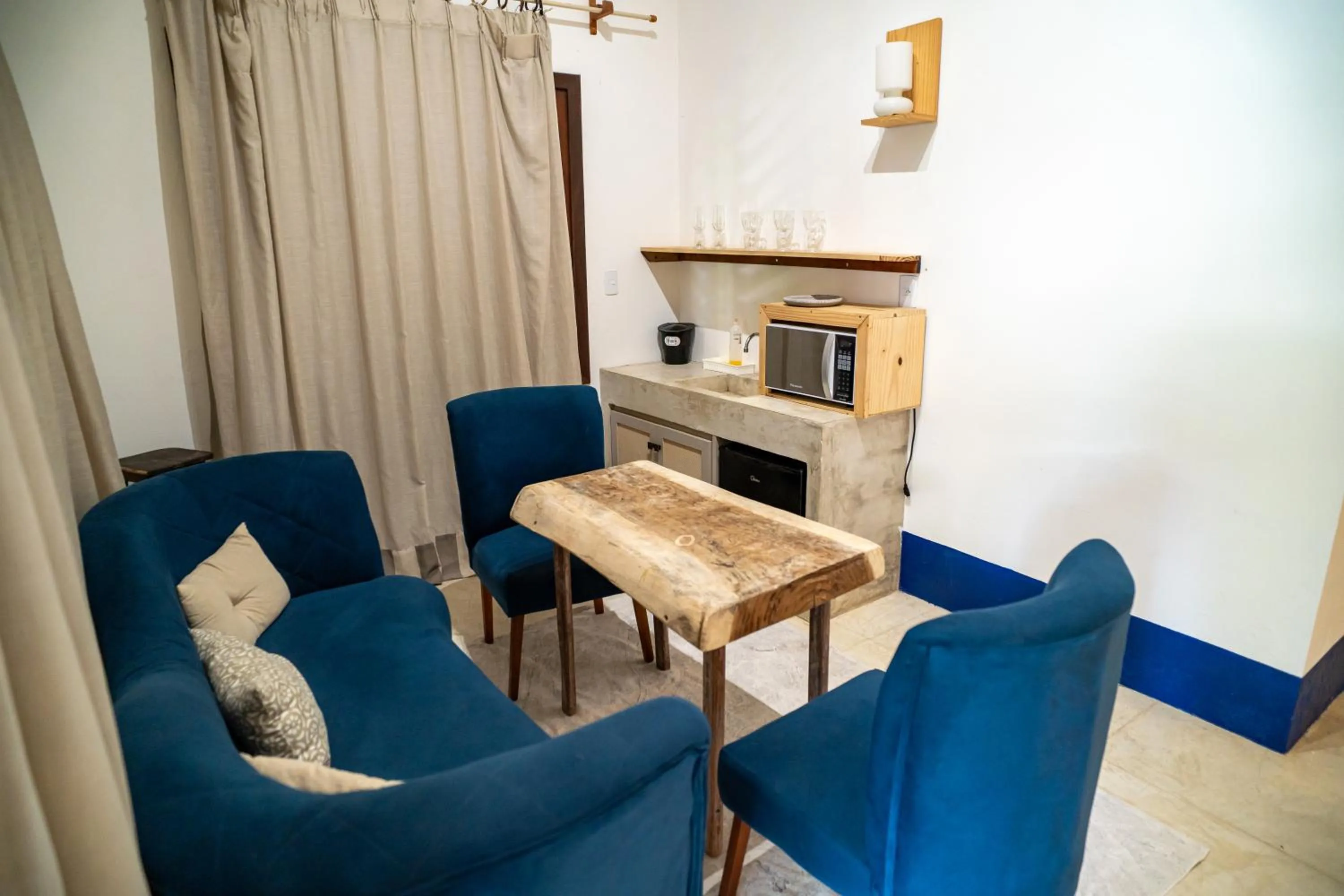 Kitchen or kitchenette in Zebra Boutique Hotel