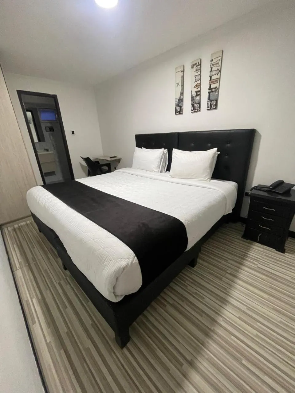 Bed in Hotel AMBAR KING