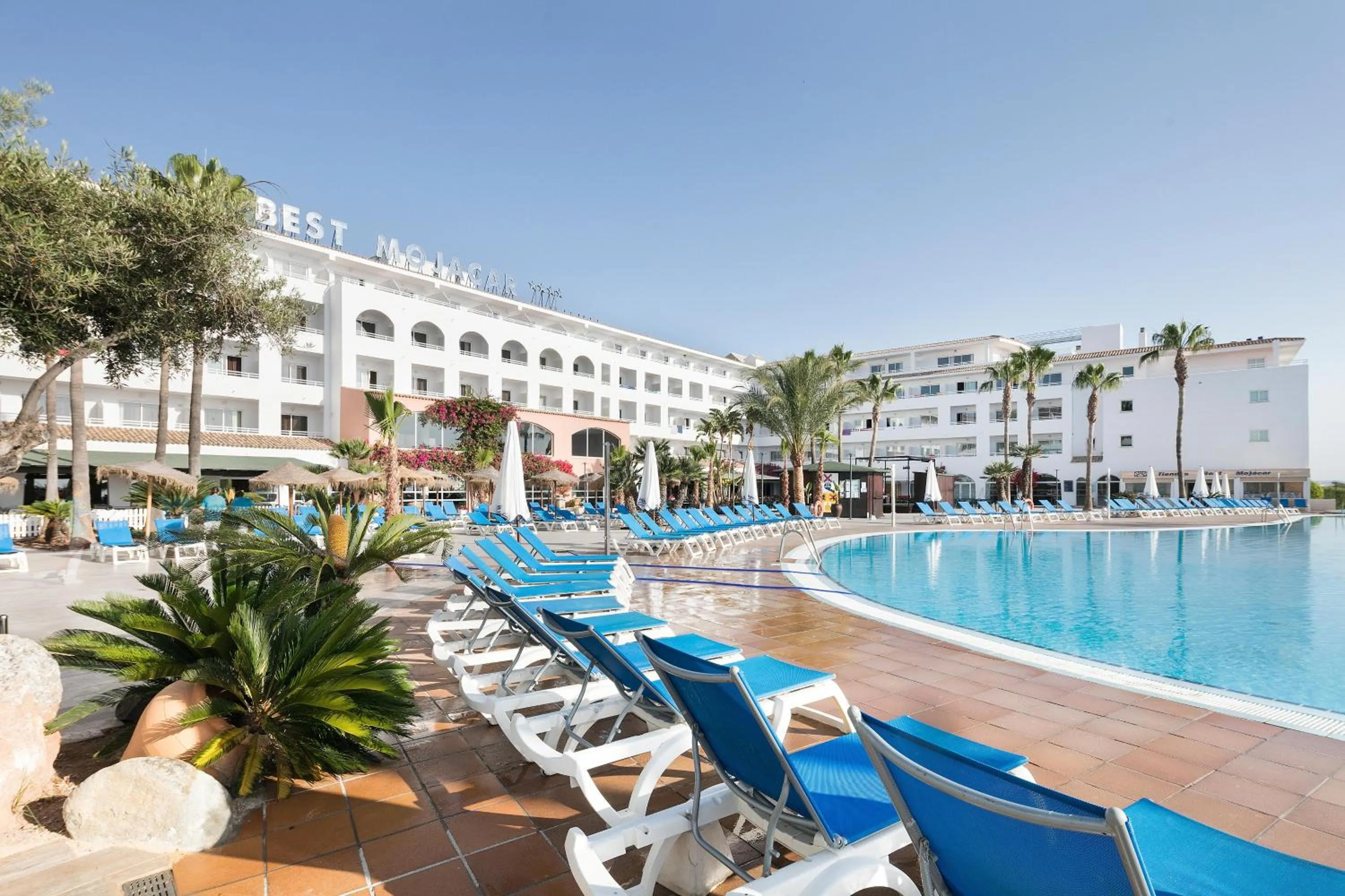Swimming pool in Hotel Best Mojácar
