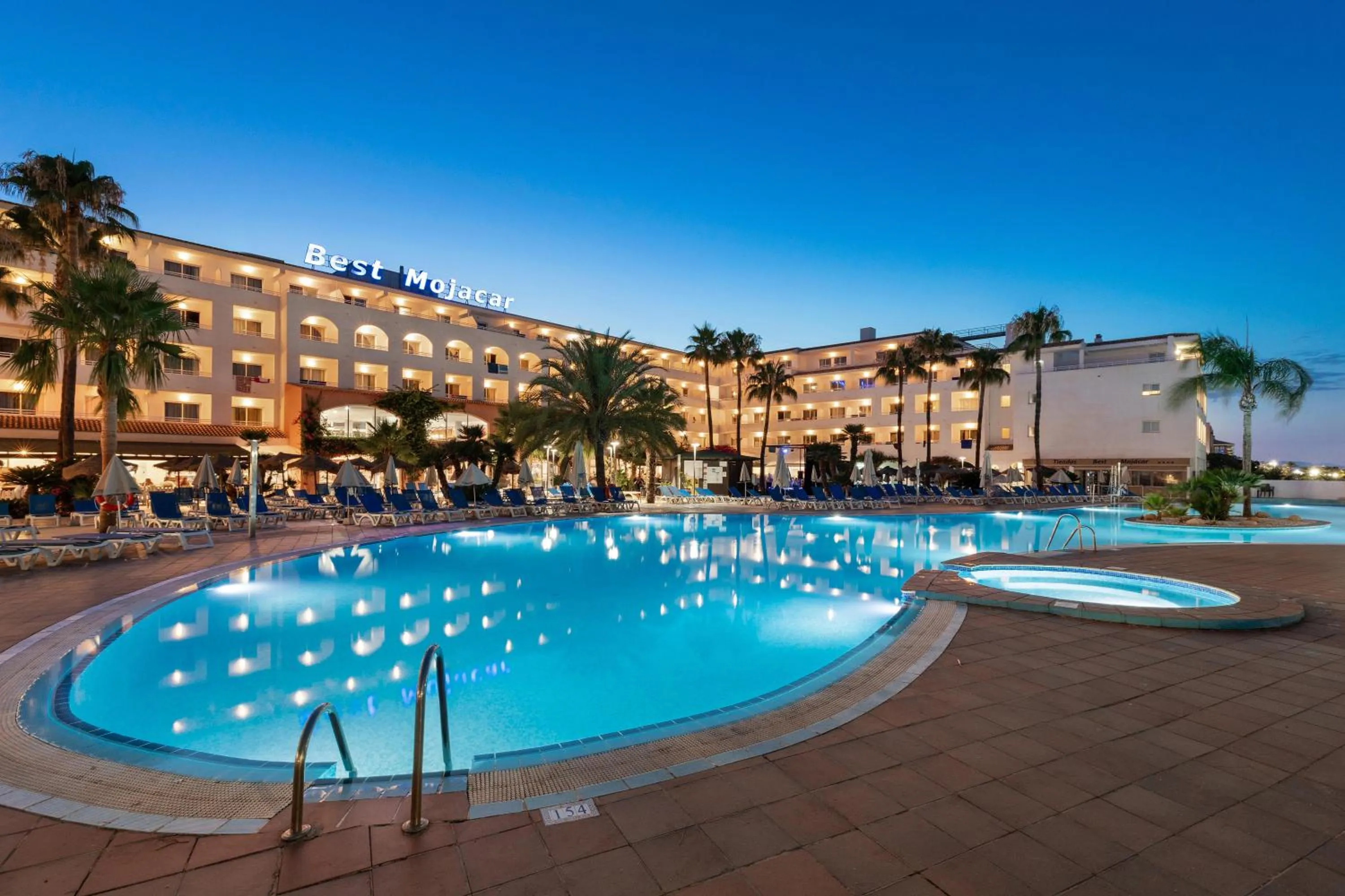 Swimming pool in Hotel Best Mojácar