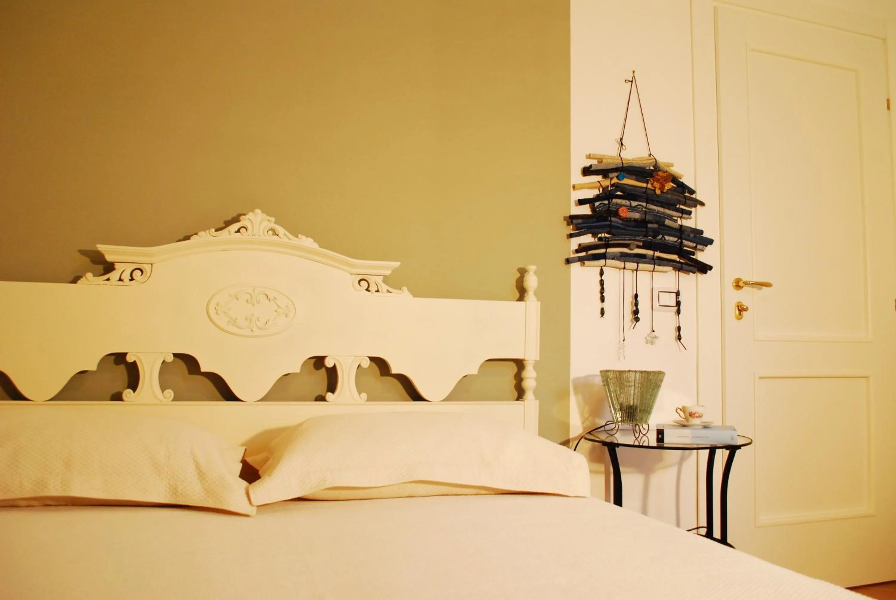 Decorative detail, Bed in Le Stanze dei Nonni