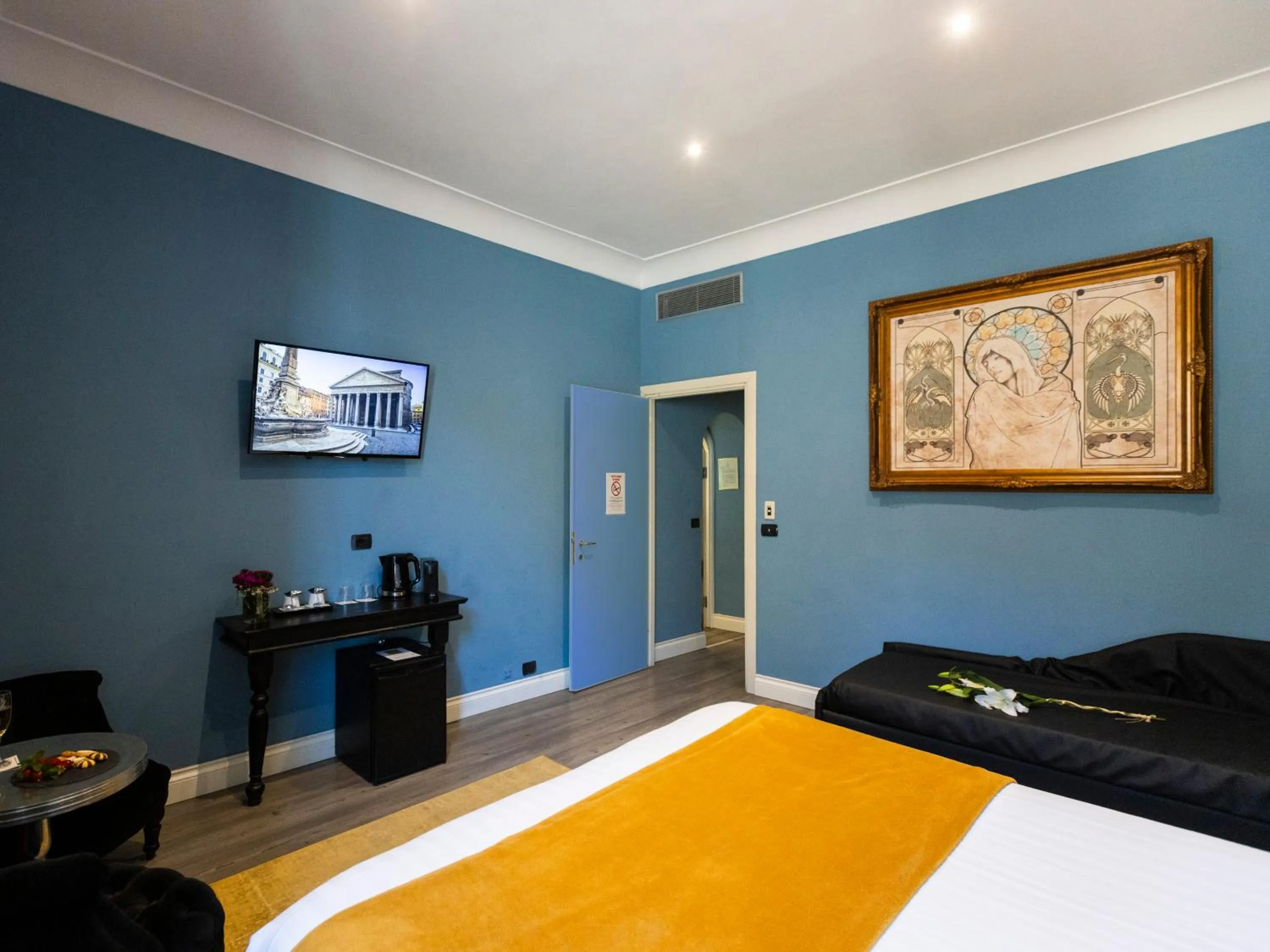 Photo of the whole room, Bed in JB Relais- Campo de' Fiori