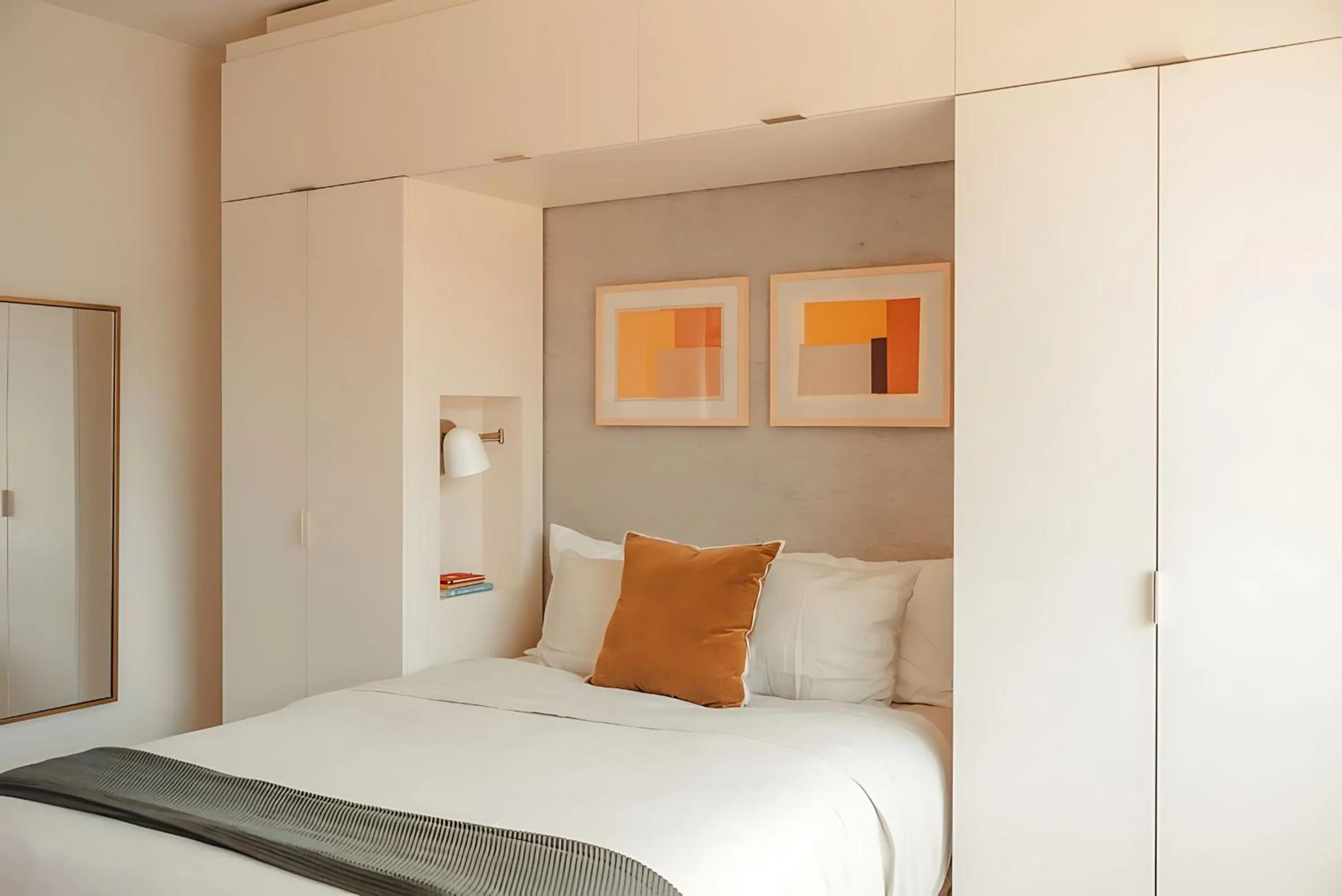 Bed in Scout Living, powered by Placemakr - Midtown