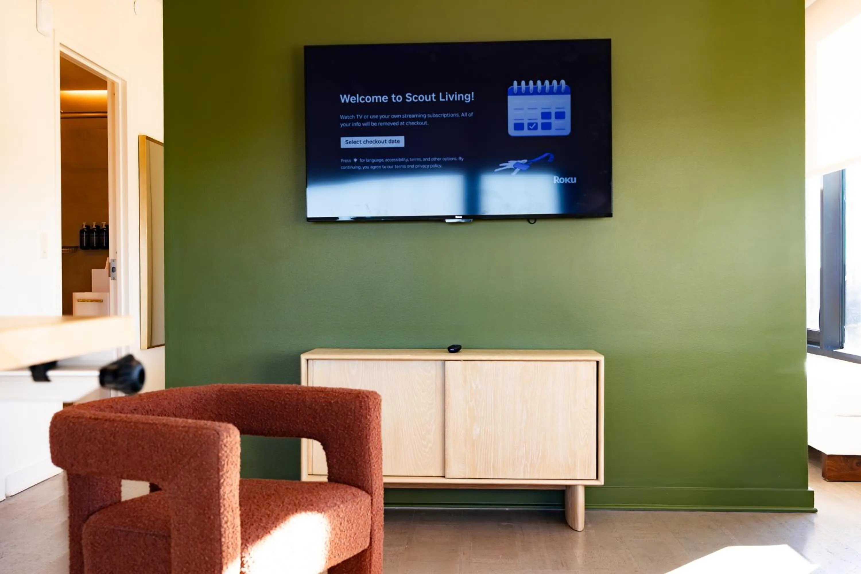 TV and multimedia in Scout Living, powered by Placemakr - Midtown