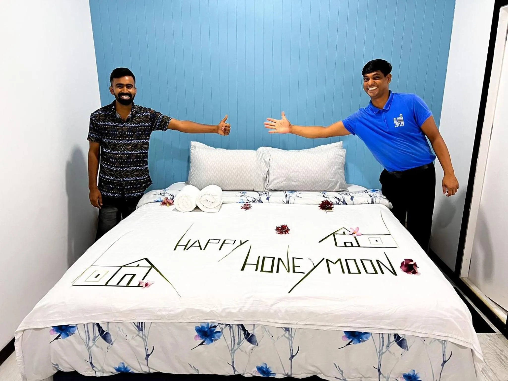 Bed in Wave Crest Retreat