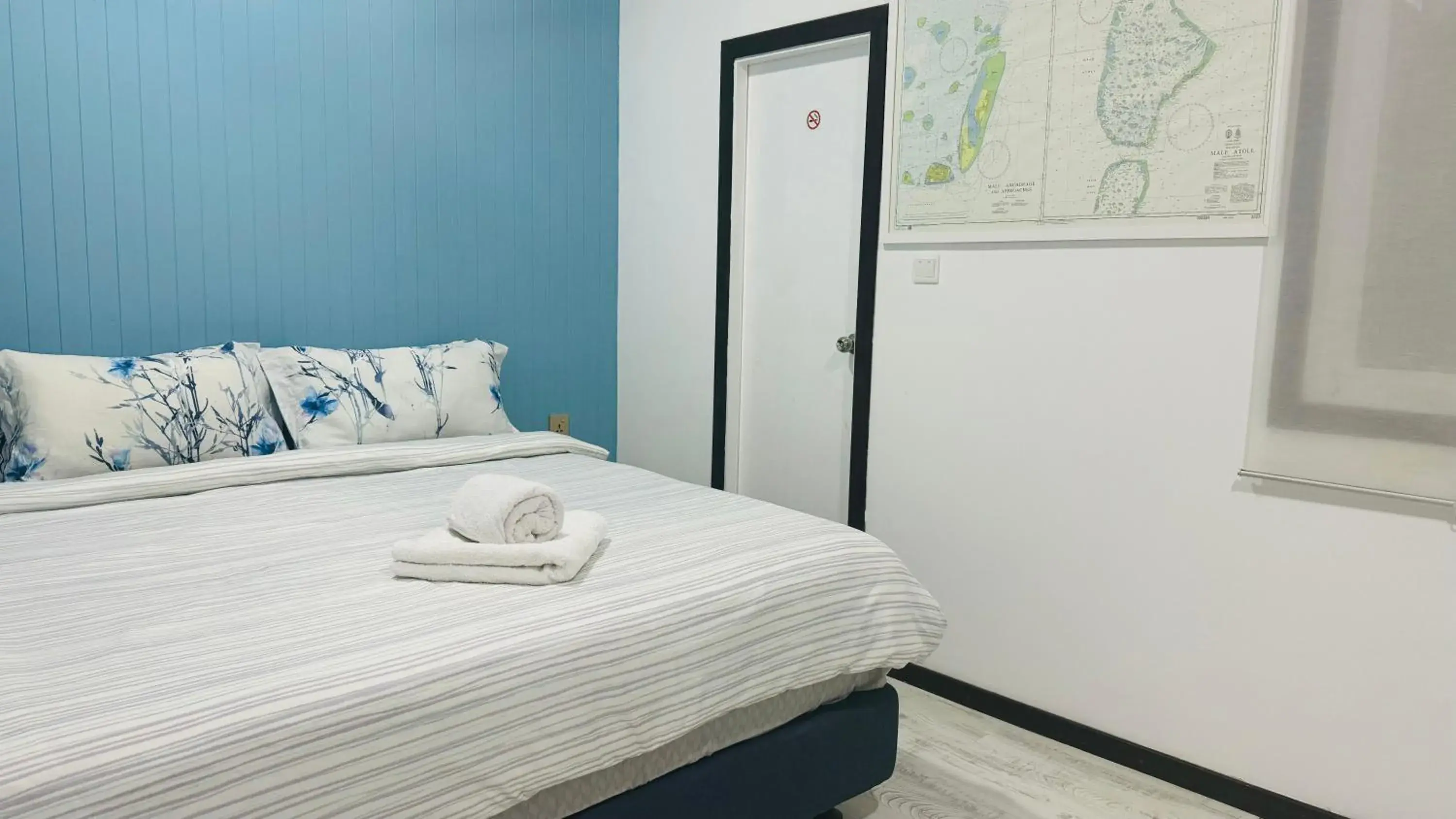 Bed in Wave Crest Retreat Bed in Wave Crest Retreat