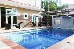 Swimming pool in Villa Angelia Boutique Hotel