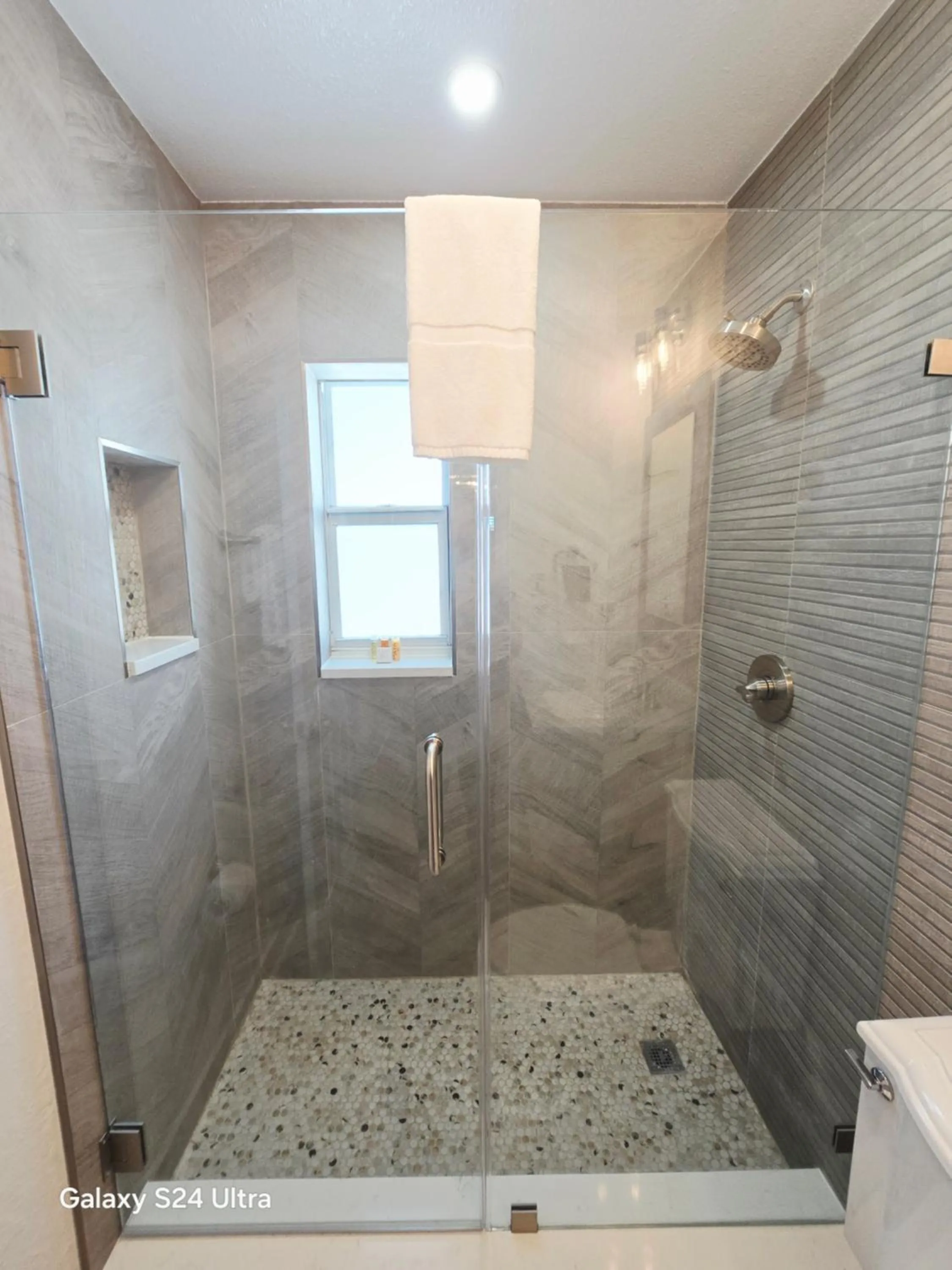 Suite in Blue Wave Suites