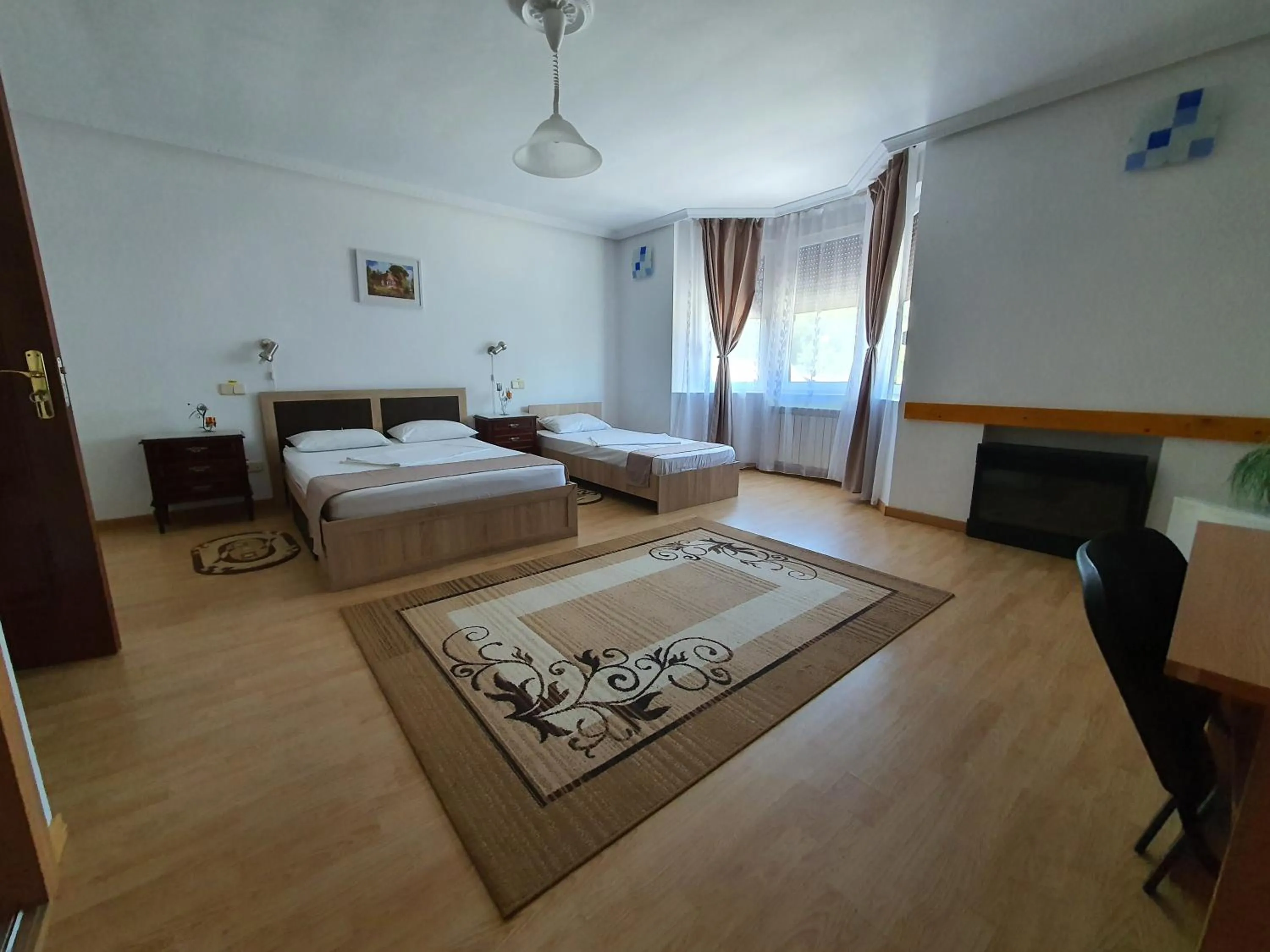 Bed in Pensiunea Stan