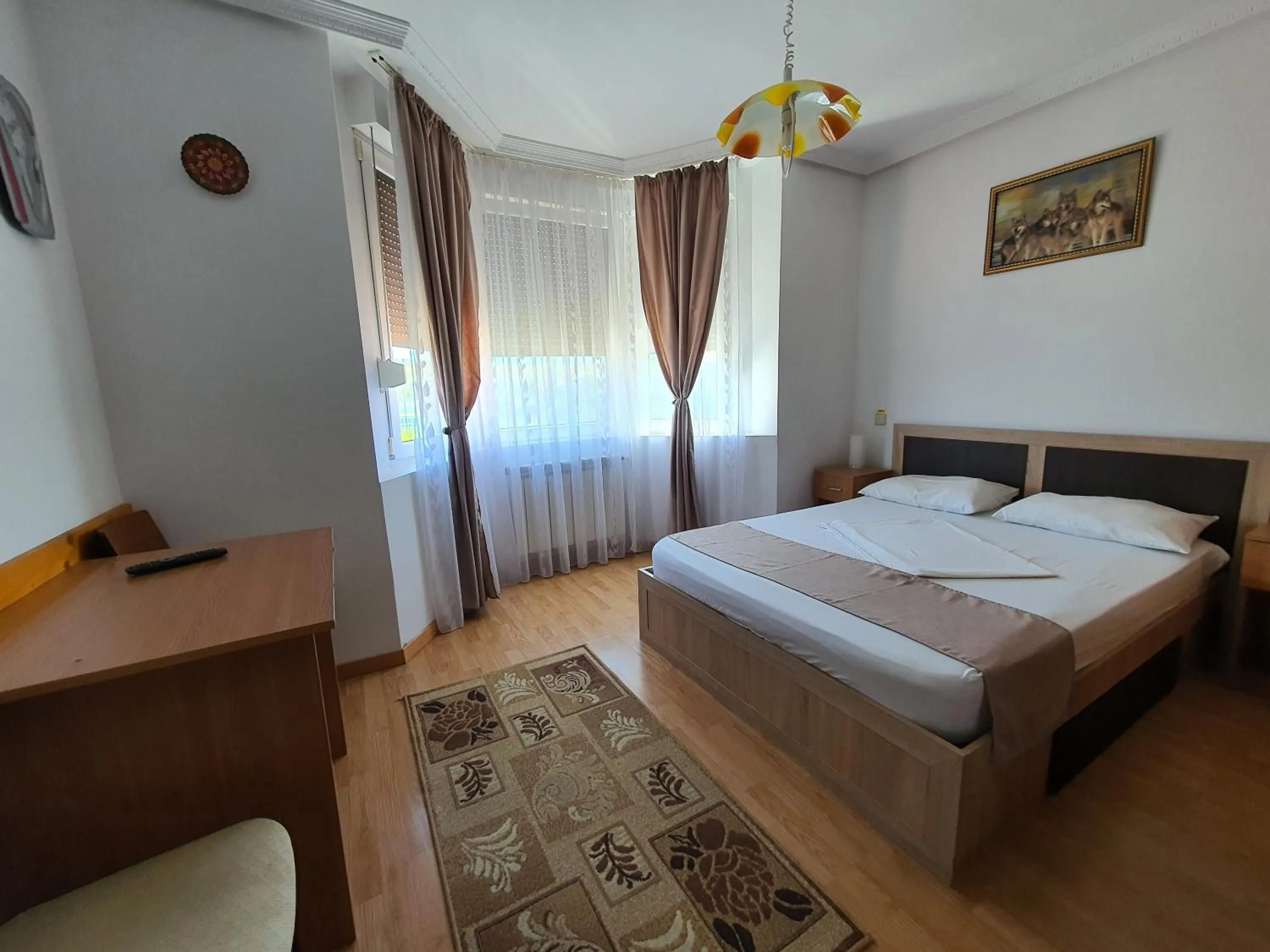 Bed in Pensiunea Stan