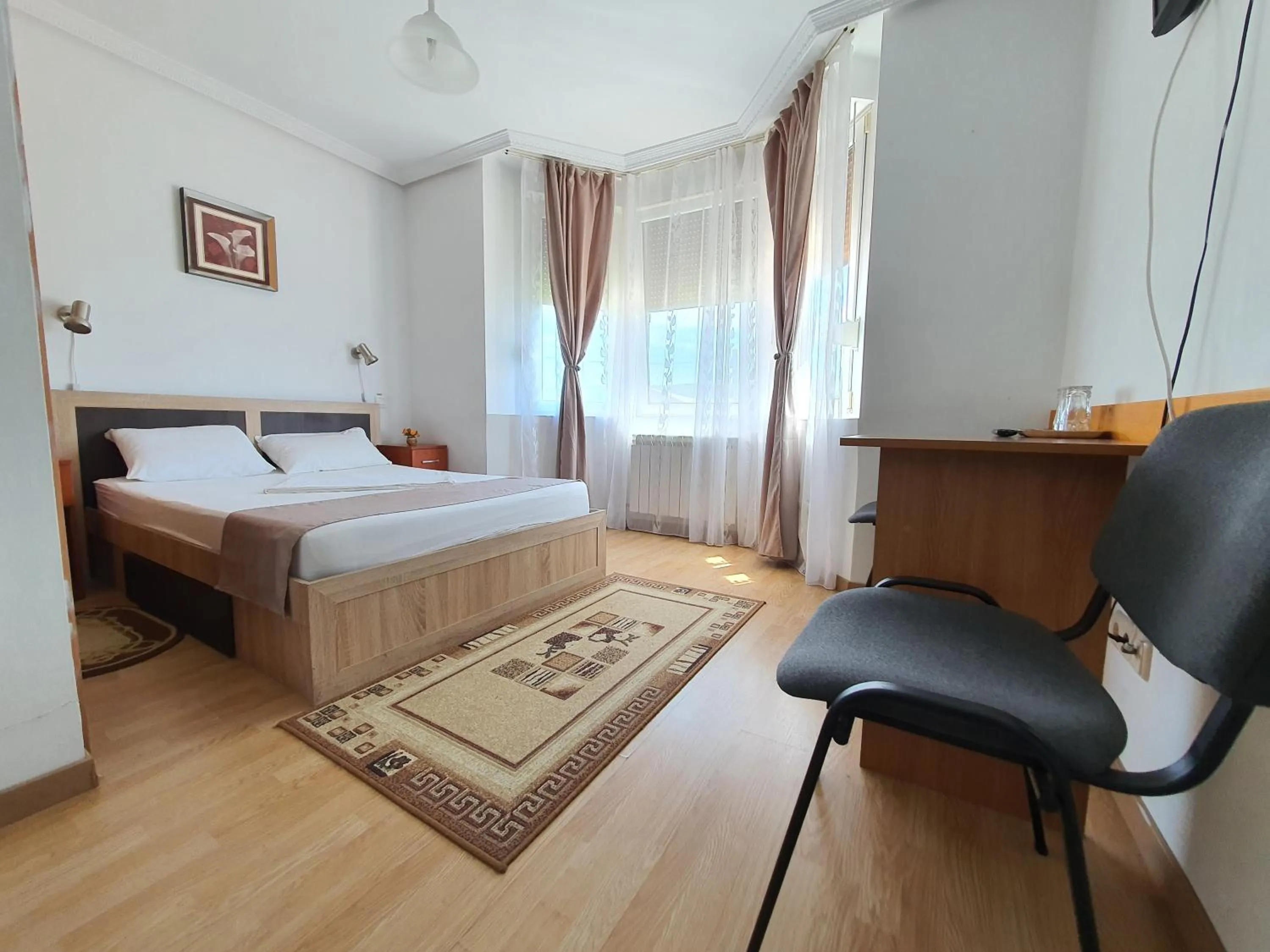 Bed in Pensiunea Stan