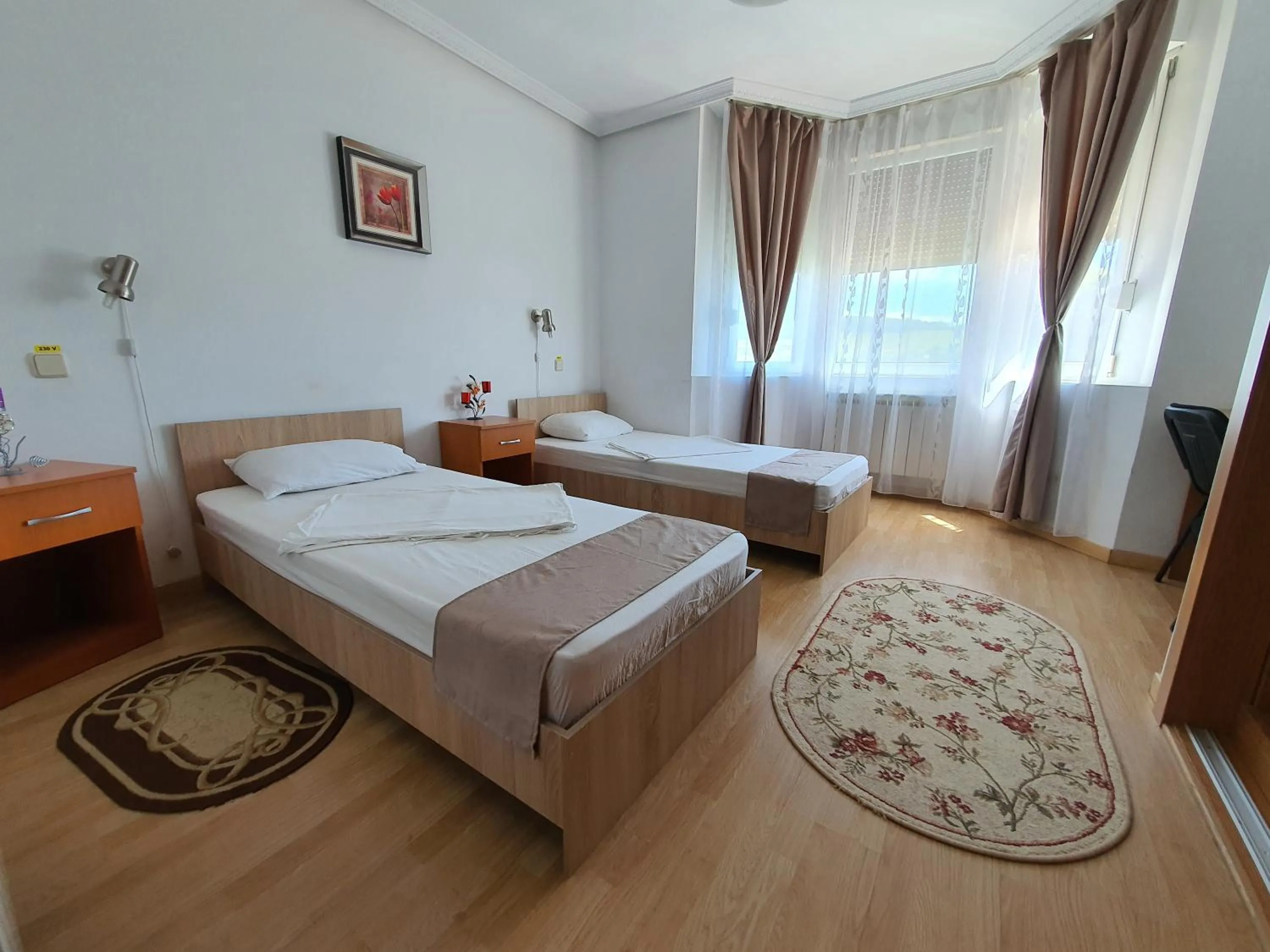 Bed in Pensiunea Stan