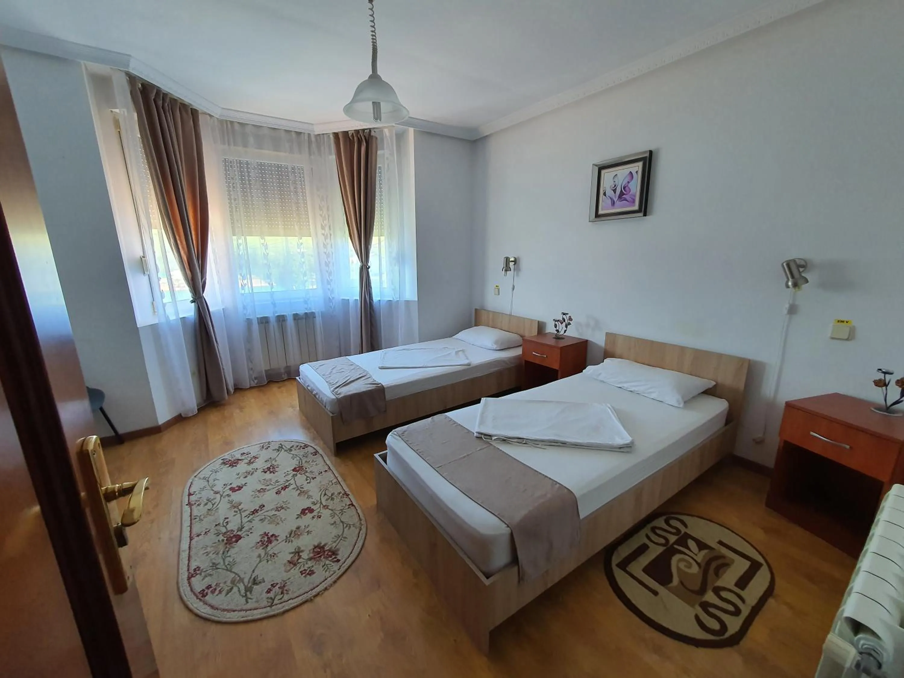 Bed in Pensiunea Stan