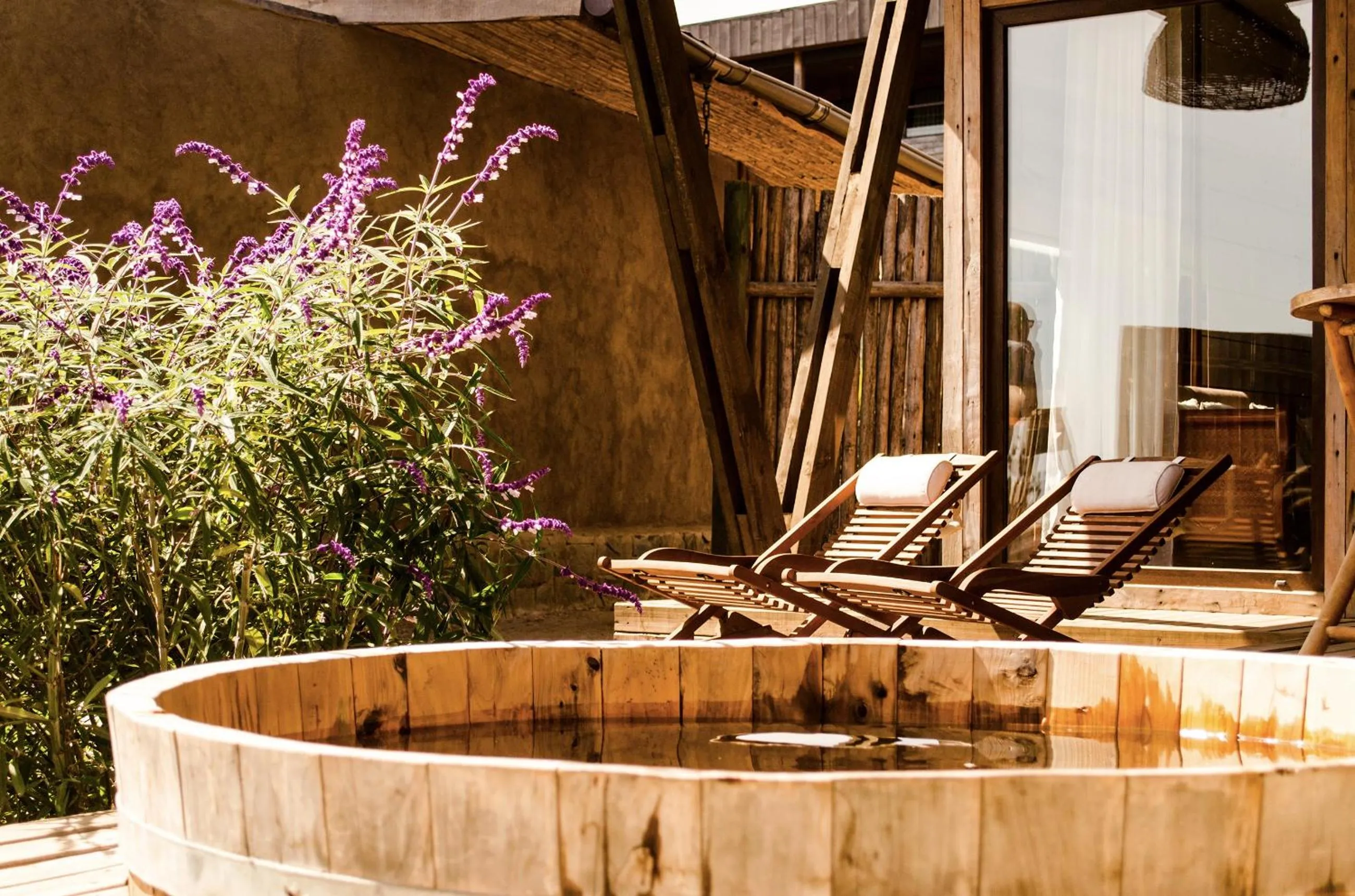 Hot Tub in Cuarzo Lodge