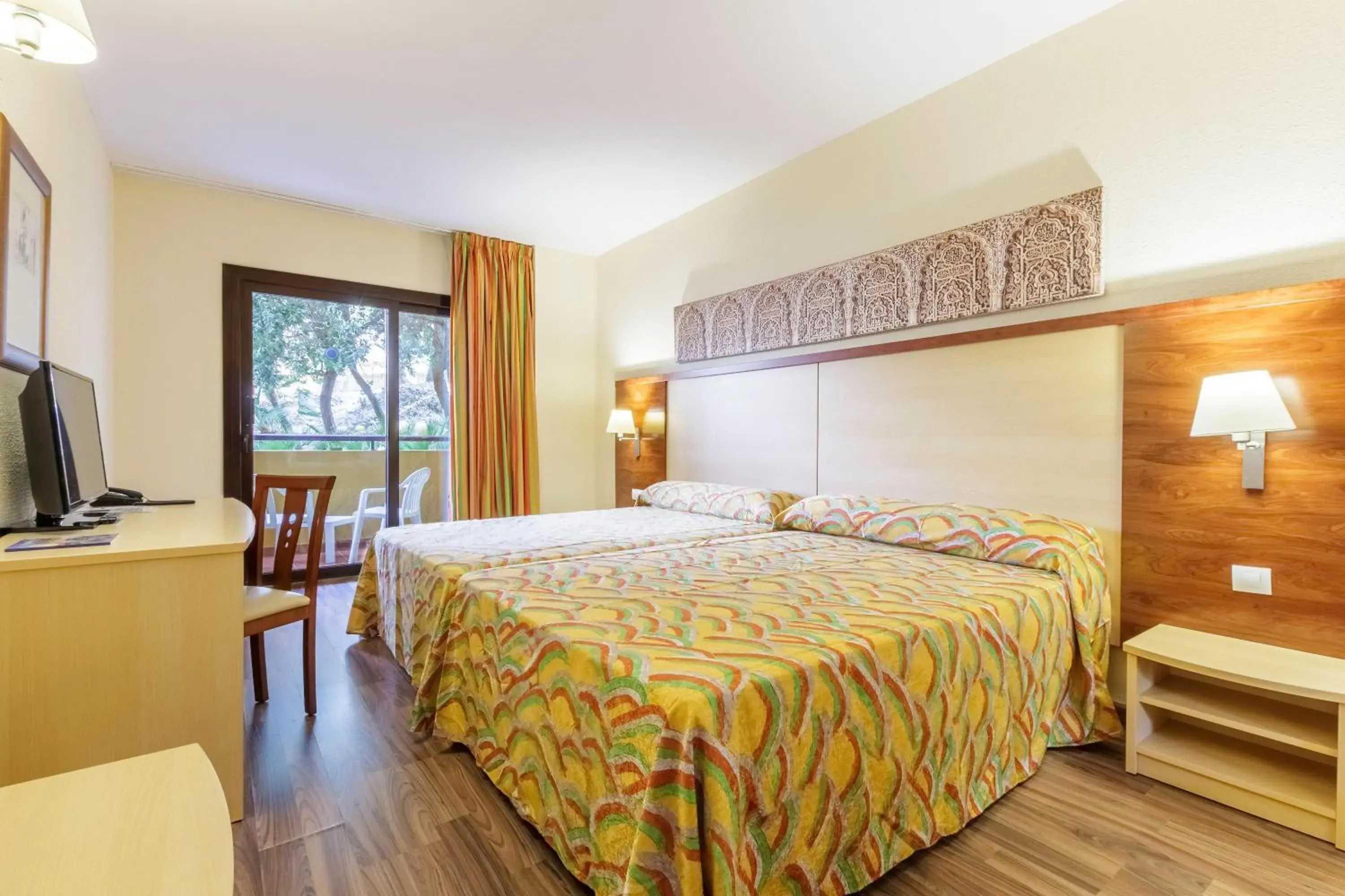 Photo of the whole room, Bed in Hotel Best Alcázar Photo of the whole room, Bed in Hotel Best Alcázar