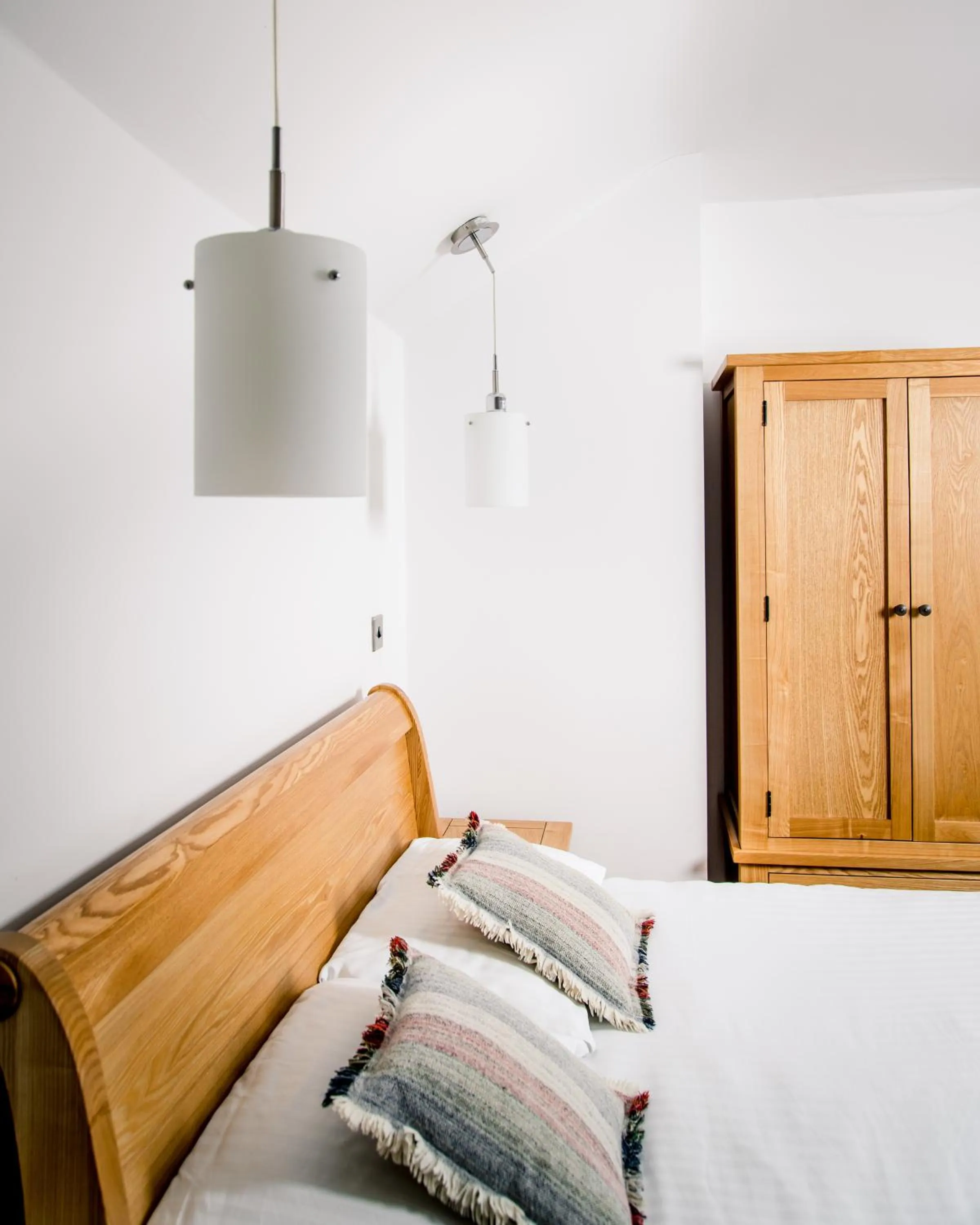 Bed in Gwesty'r Emlyn Hotel