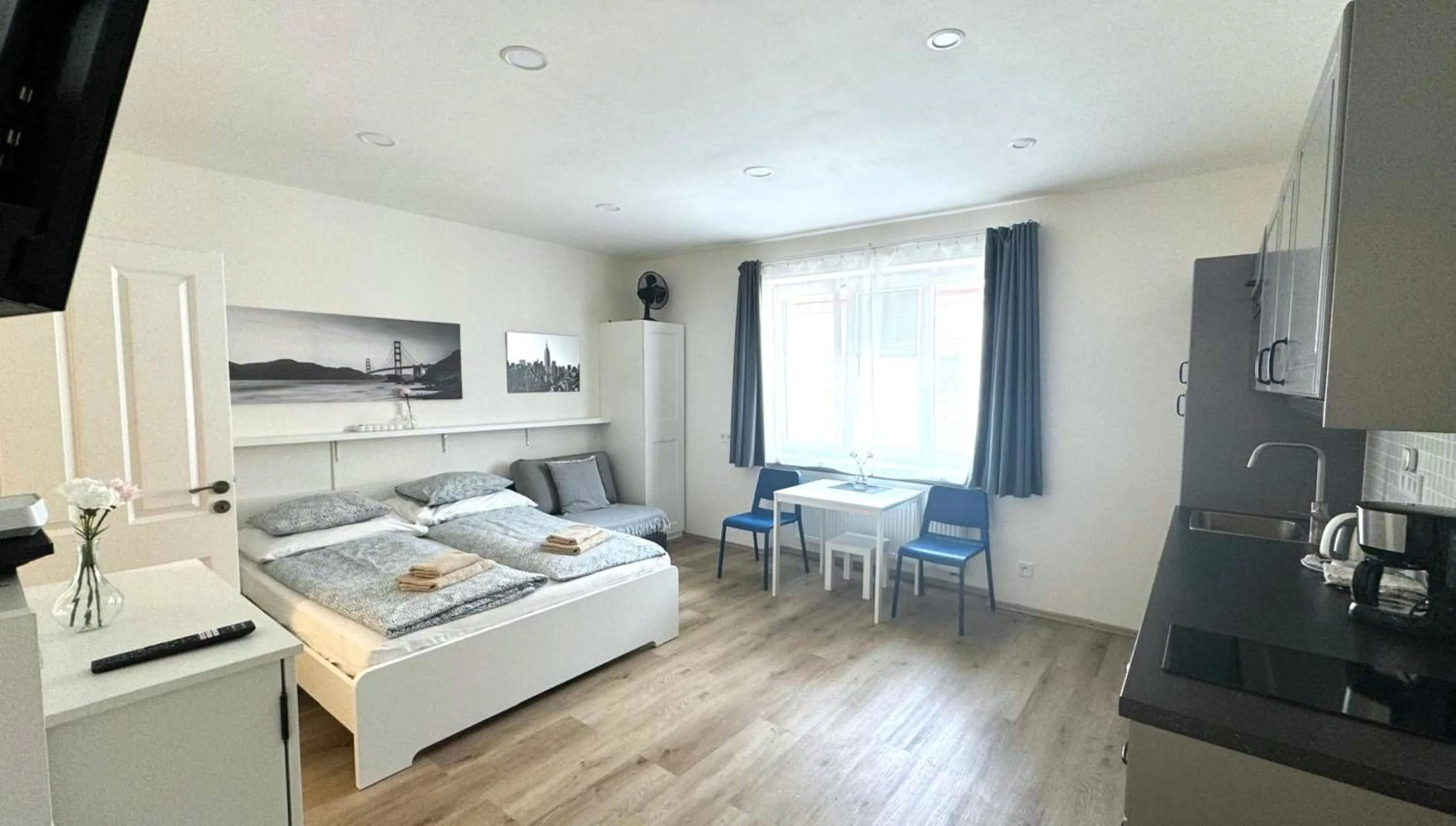 Bed in Hillside Studios