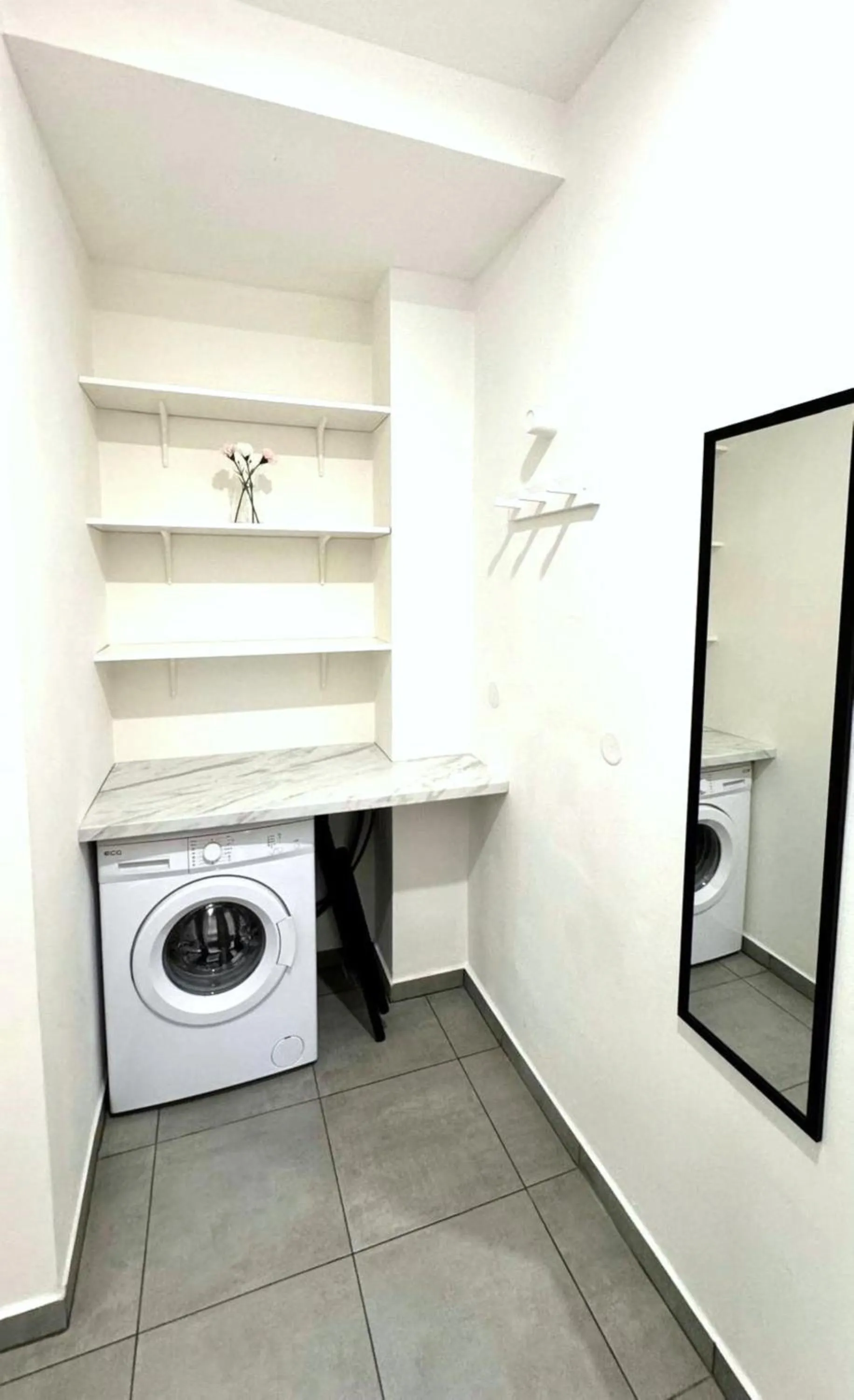 washing machine in Hillside Studios