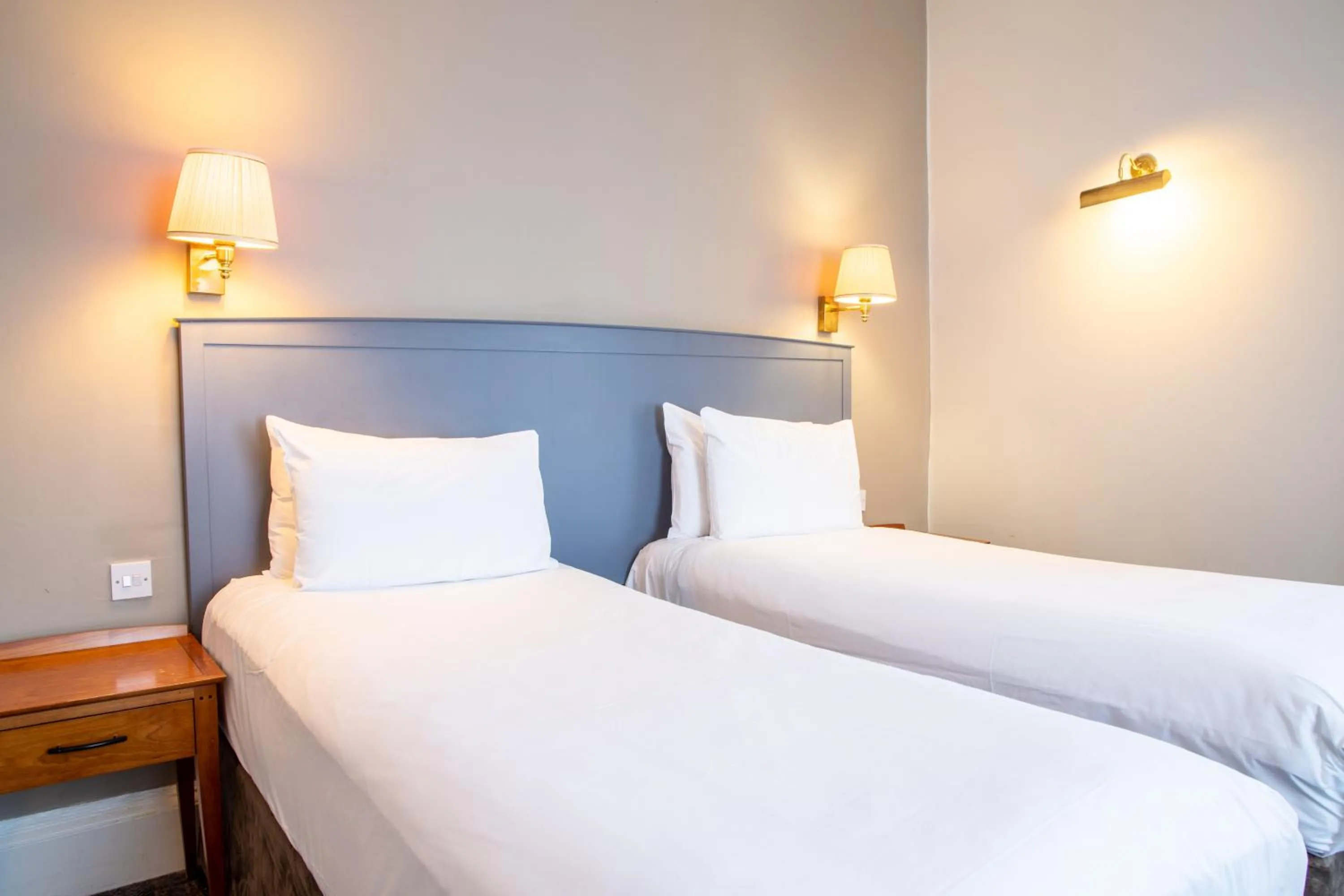 Bed in Arnos Manor Hotel