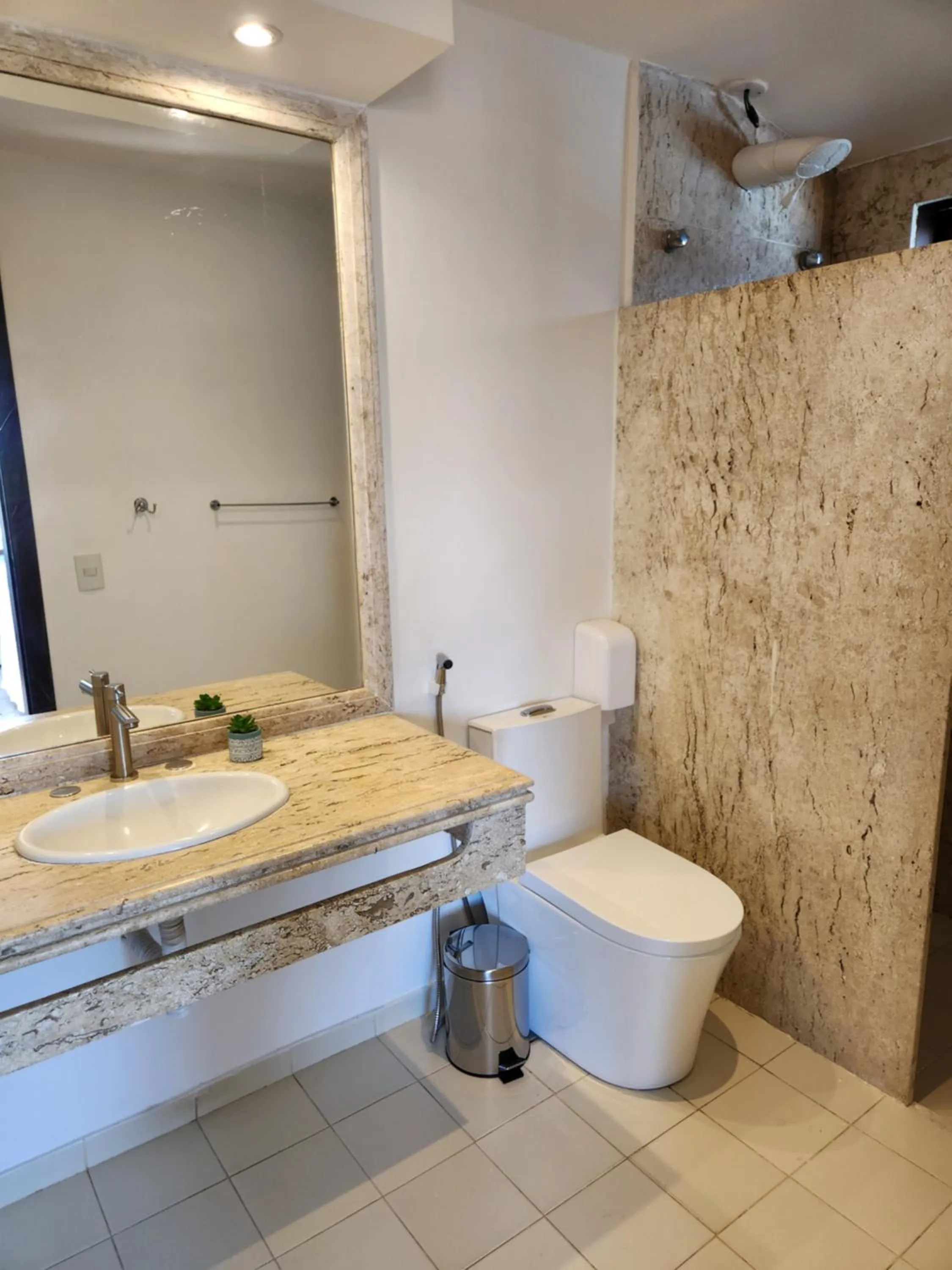 Shower in Pousada Dreamland Buzios