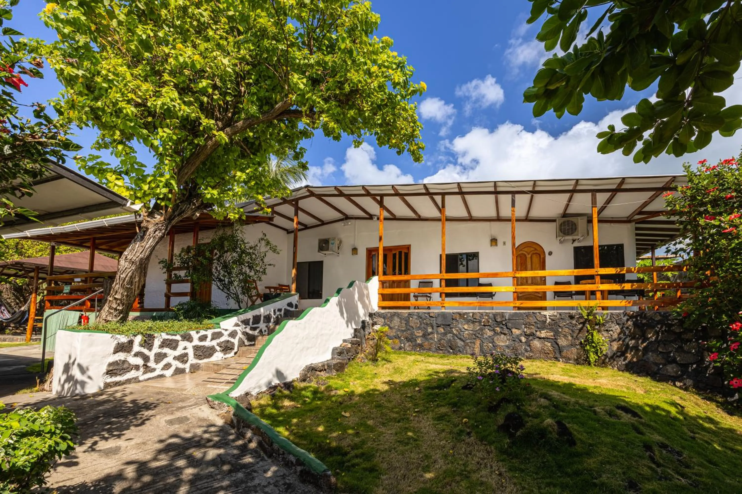 Property building in La Peregrina Galapagos B&B