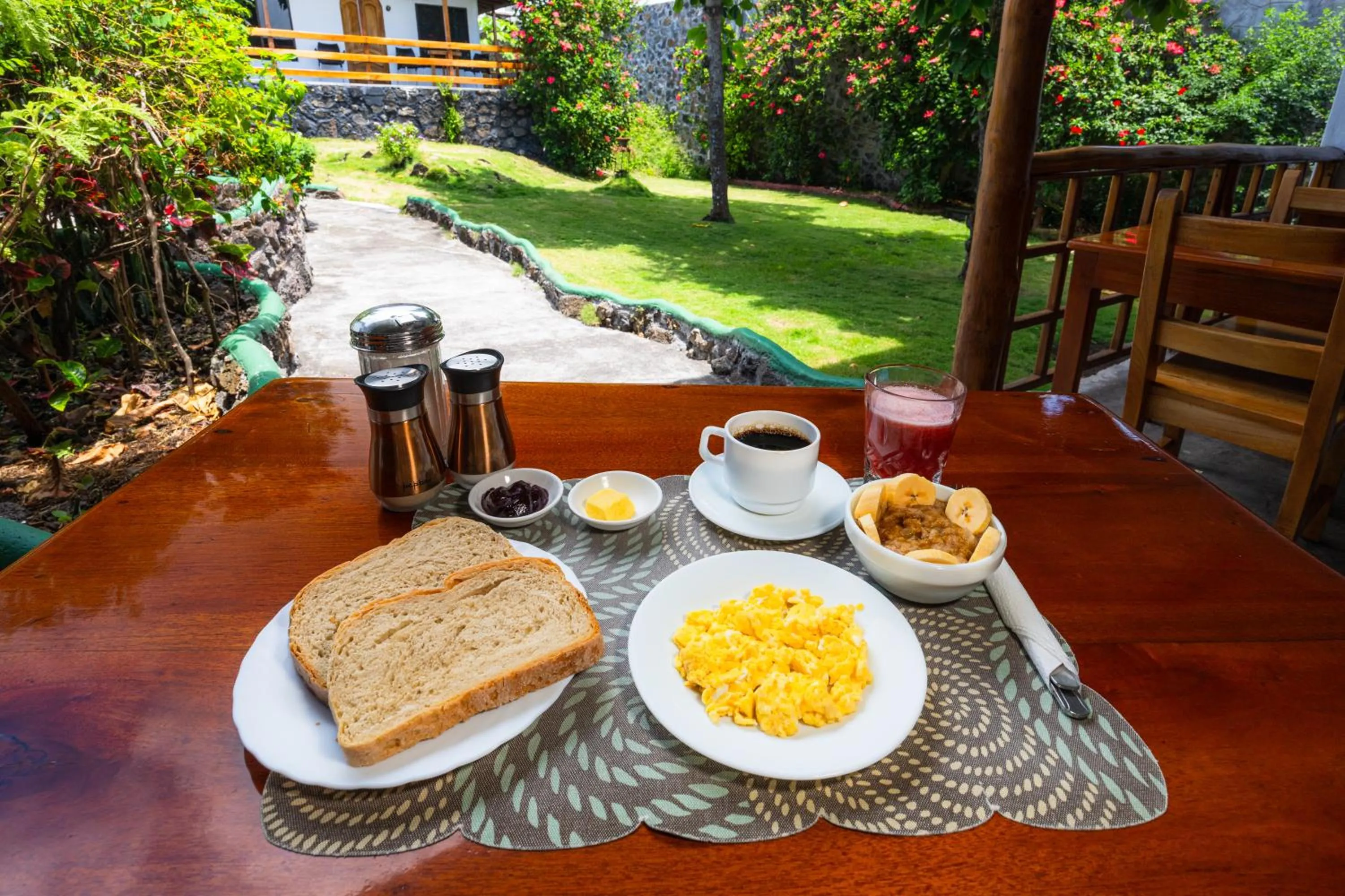 Garden view in La Peregrina Galapagos B&B