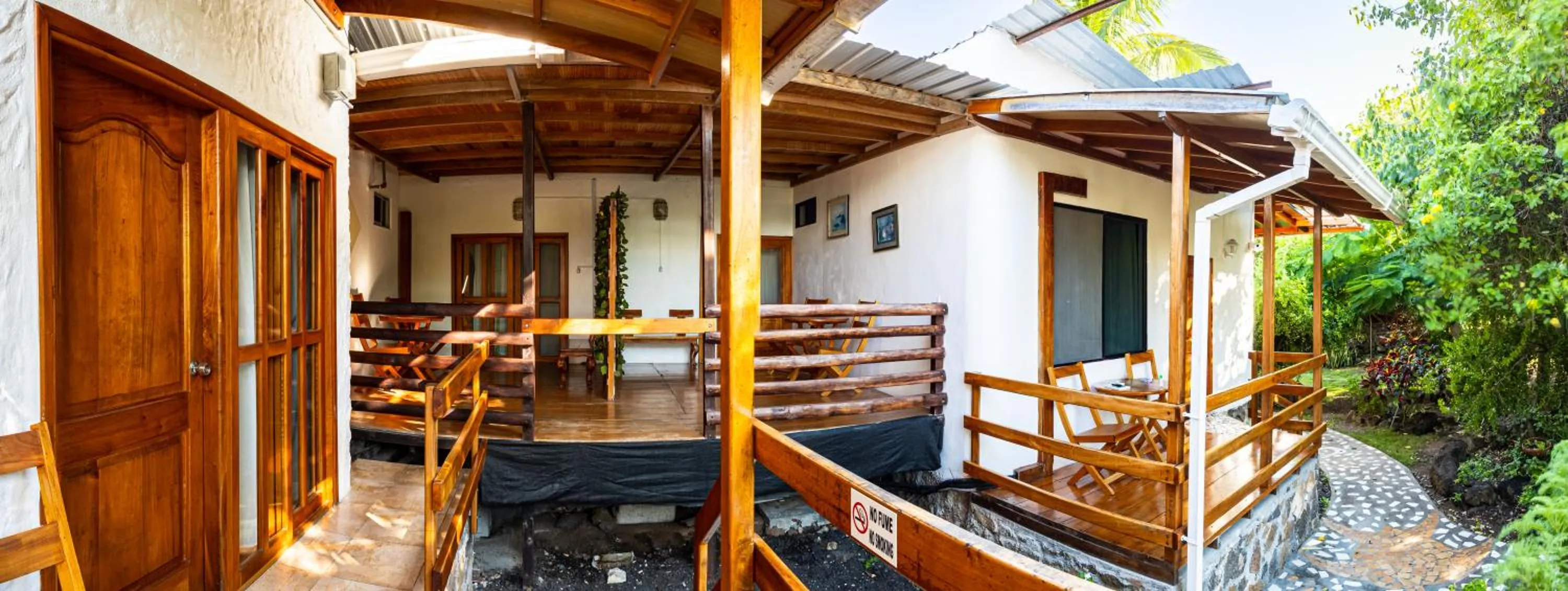 Balcony/Terrace in La Peregrina Galapagos B&B