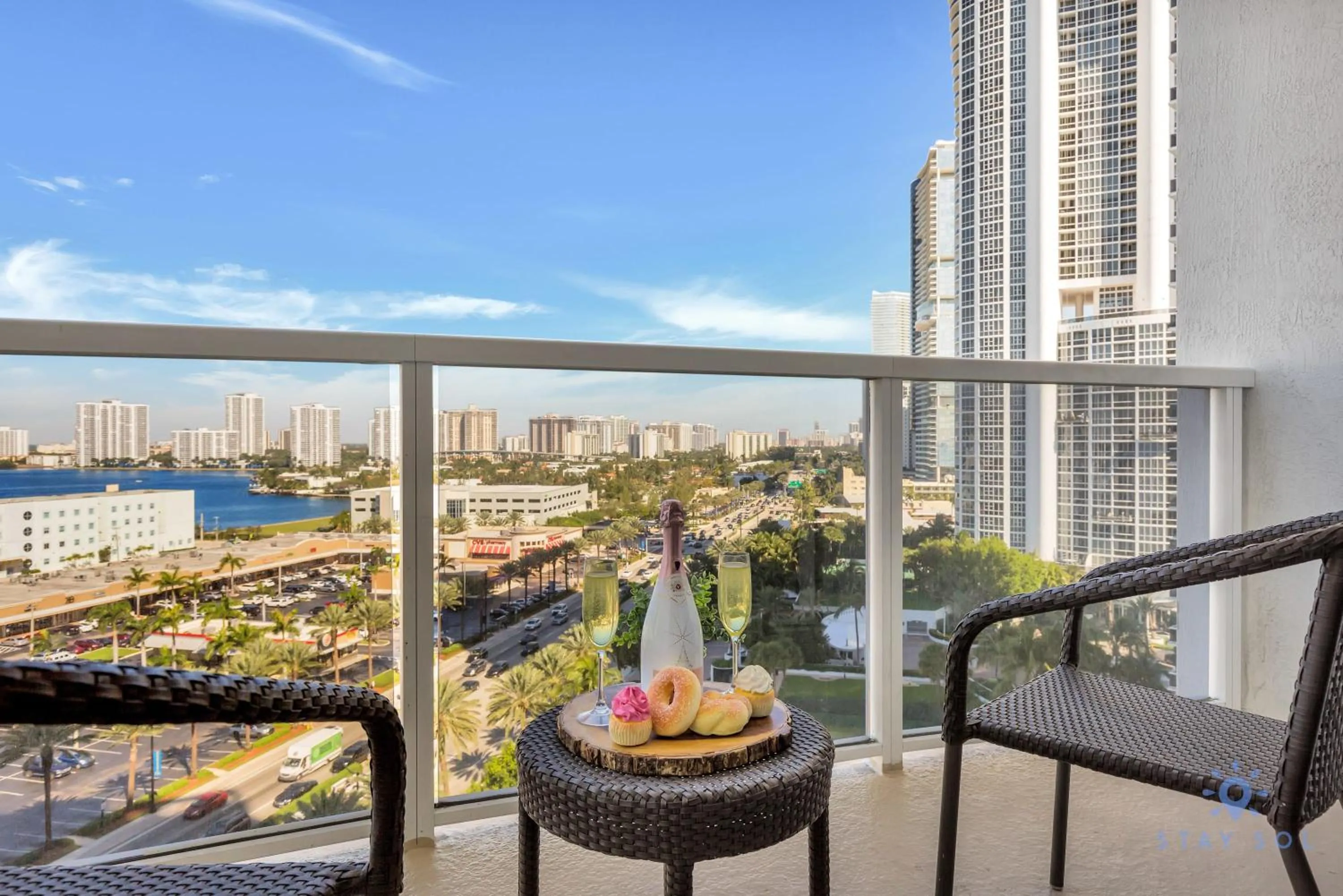 Balcony/Terrace in Deluxe Studio Balcony Bay View Amazing Pool