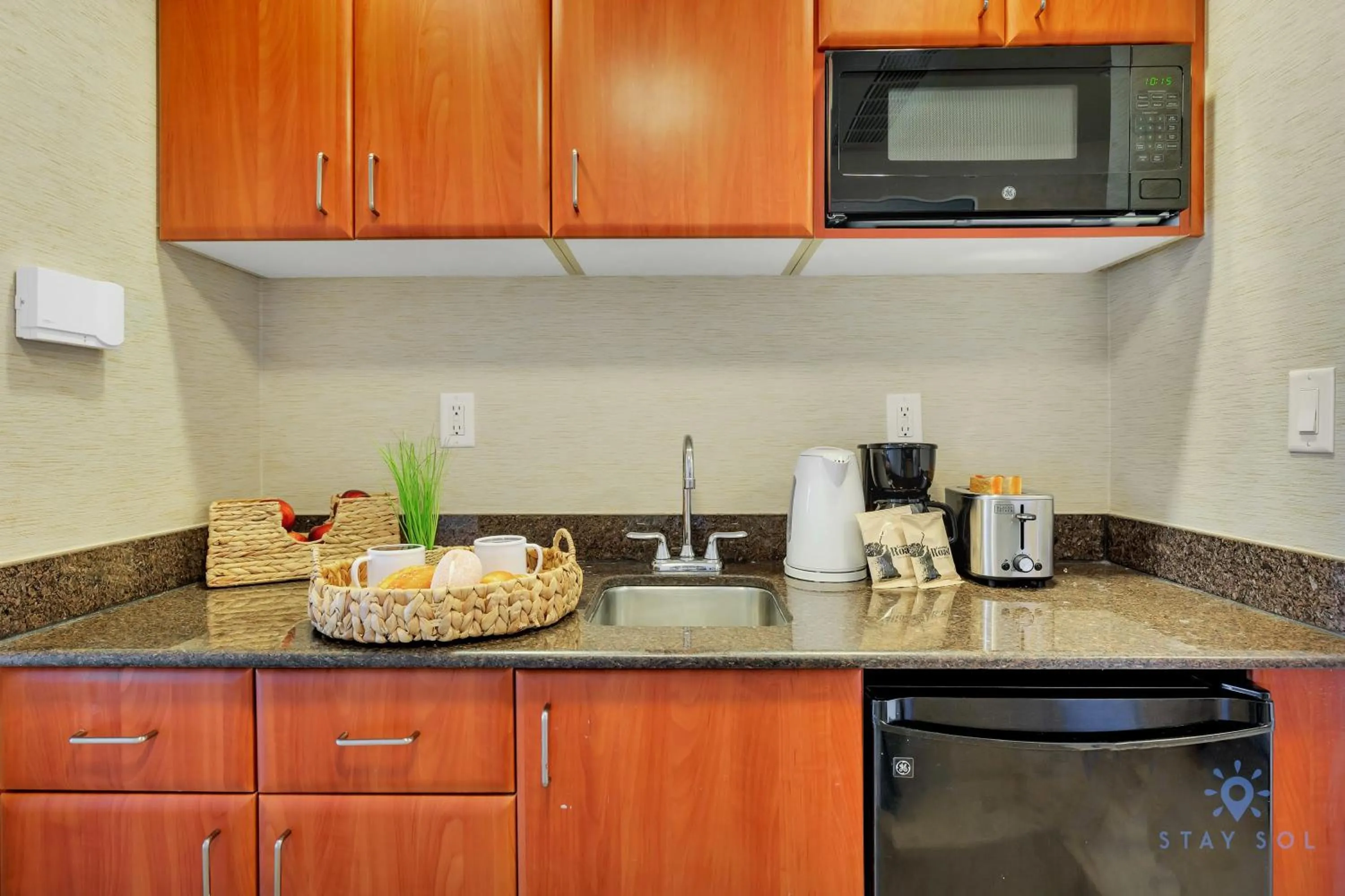 Kitchen or kitchenette in Deluxe Studio Balcony Bay View Amazing Pool