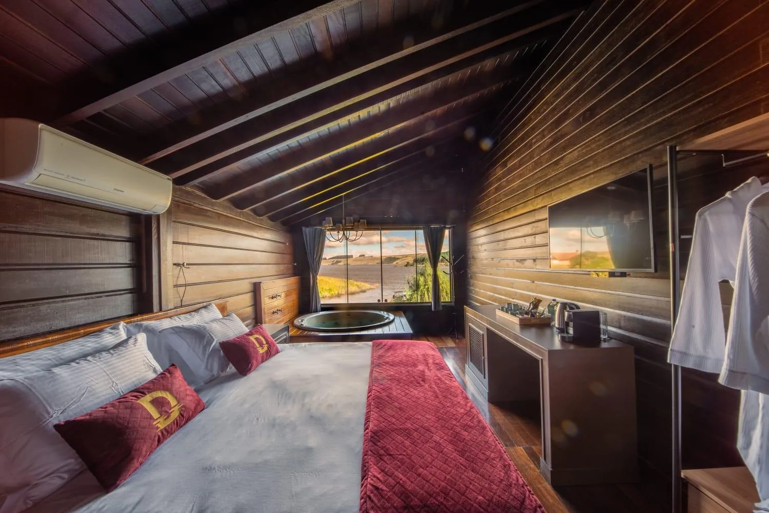 Photo of the whole room, Bed in Divisa Experience Resort