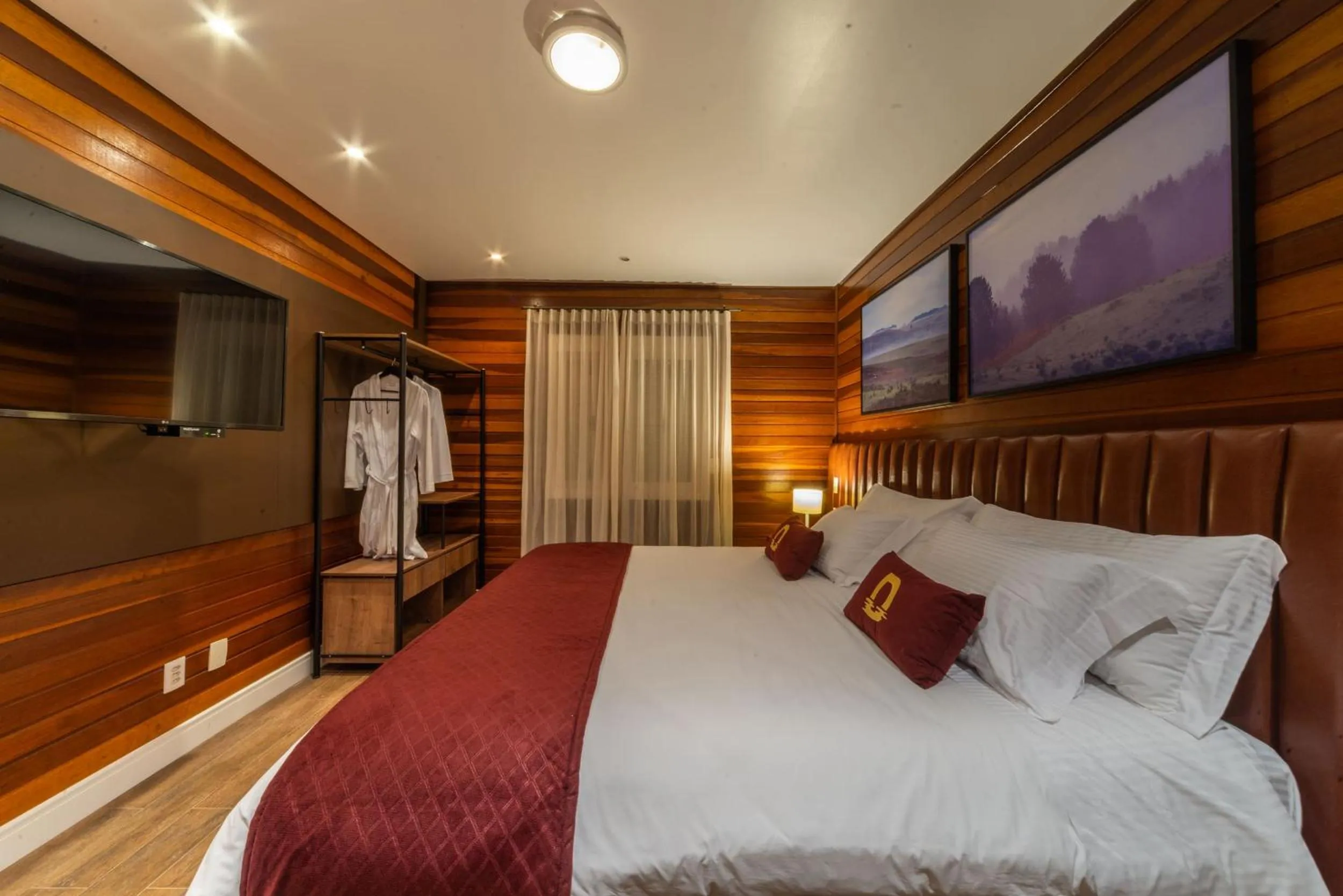 Photo of the whole room, Bed in Divisa Experience Resort