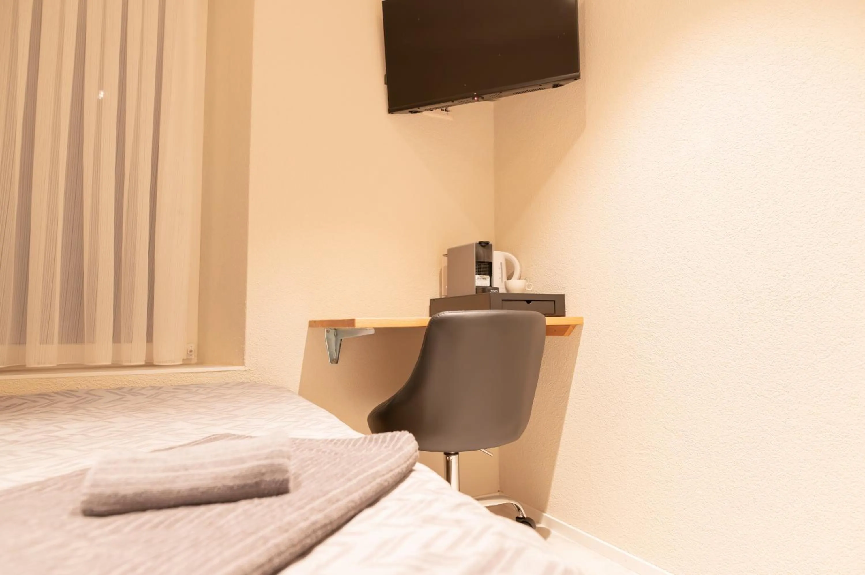 Bed in Hotel Rütli am Bahnhof Rüti ZH