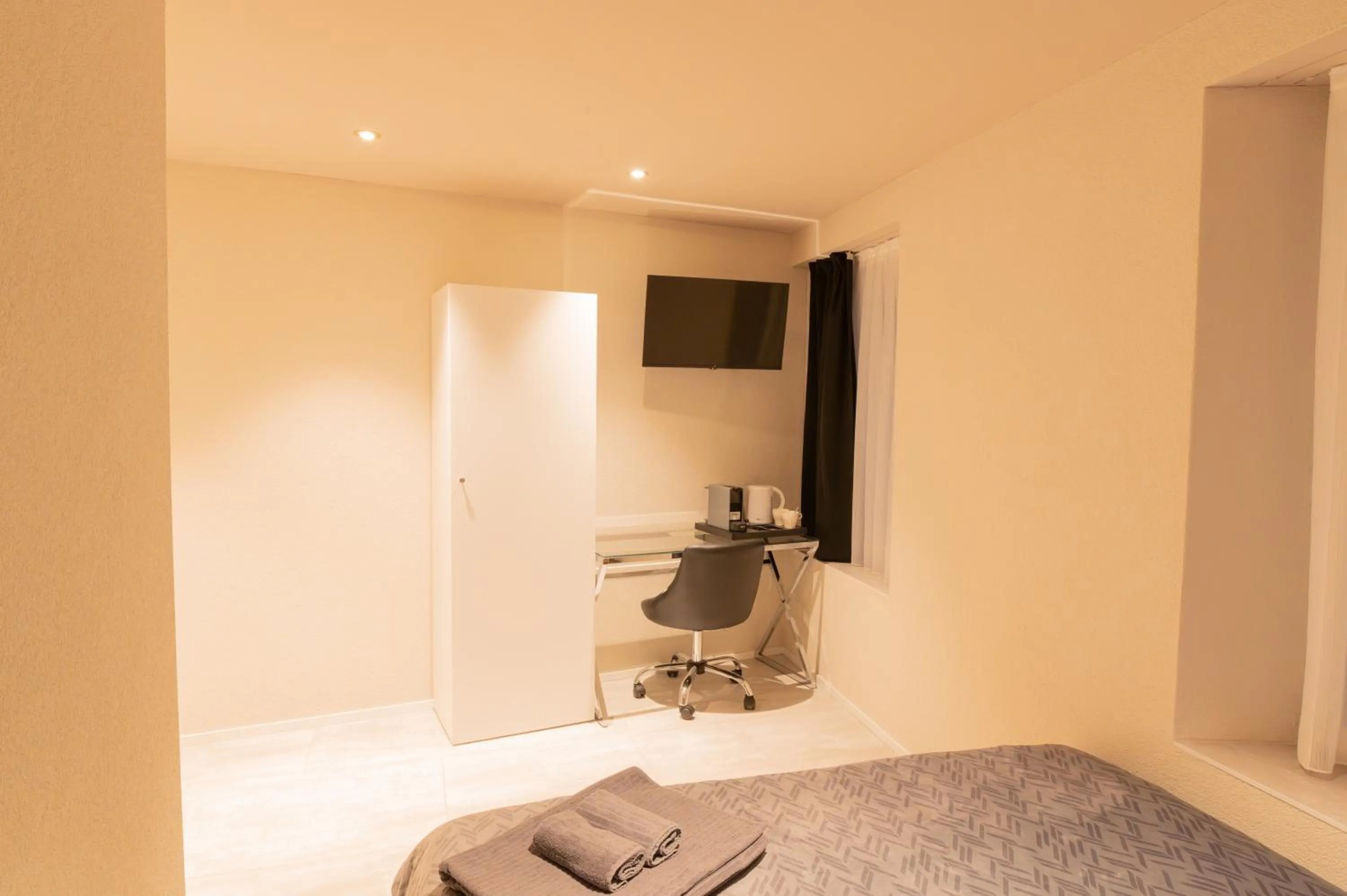 Bed in Hotel Rütli am Bahnhof Rüti ZH